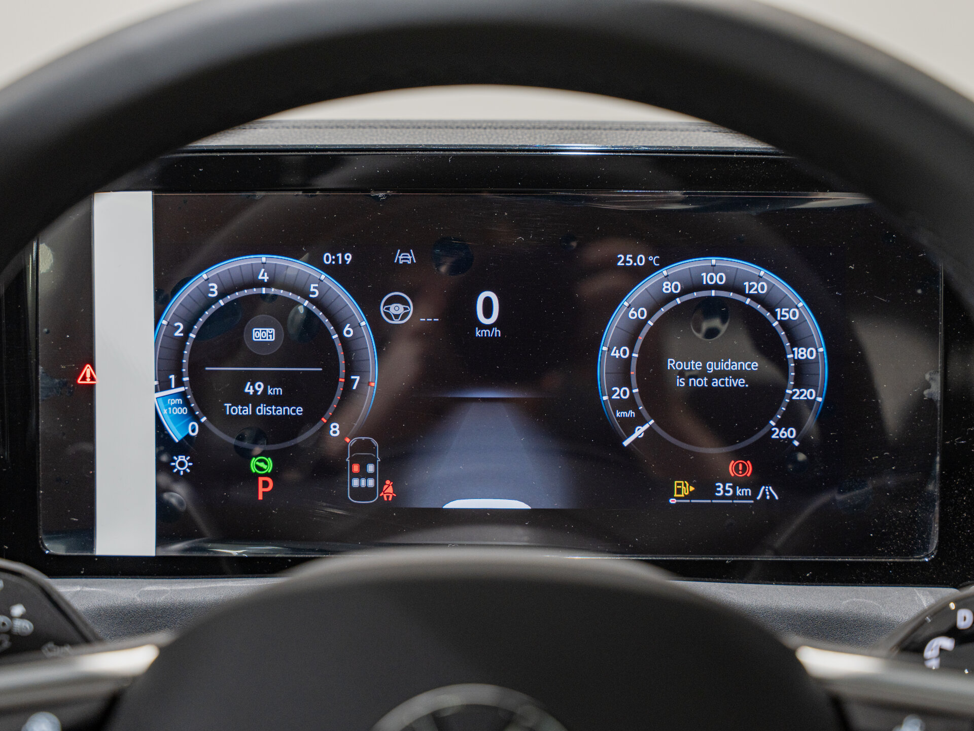 Автомобиль Volkswagen Tiguan L Pro 2.0 AMT (220 л.с.) 4WD - 14