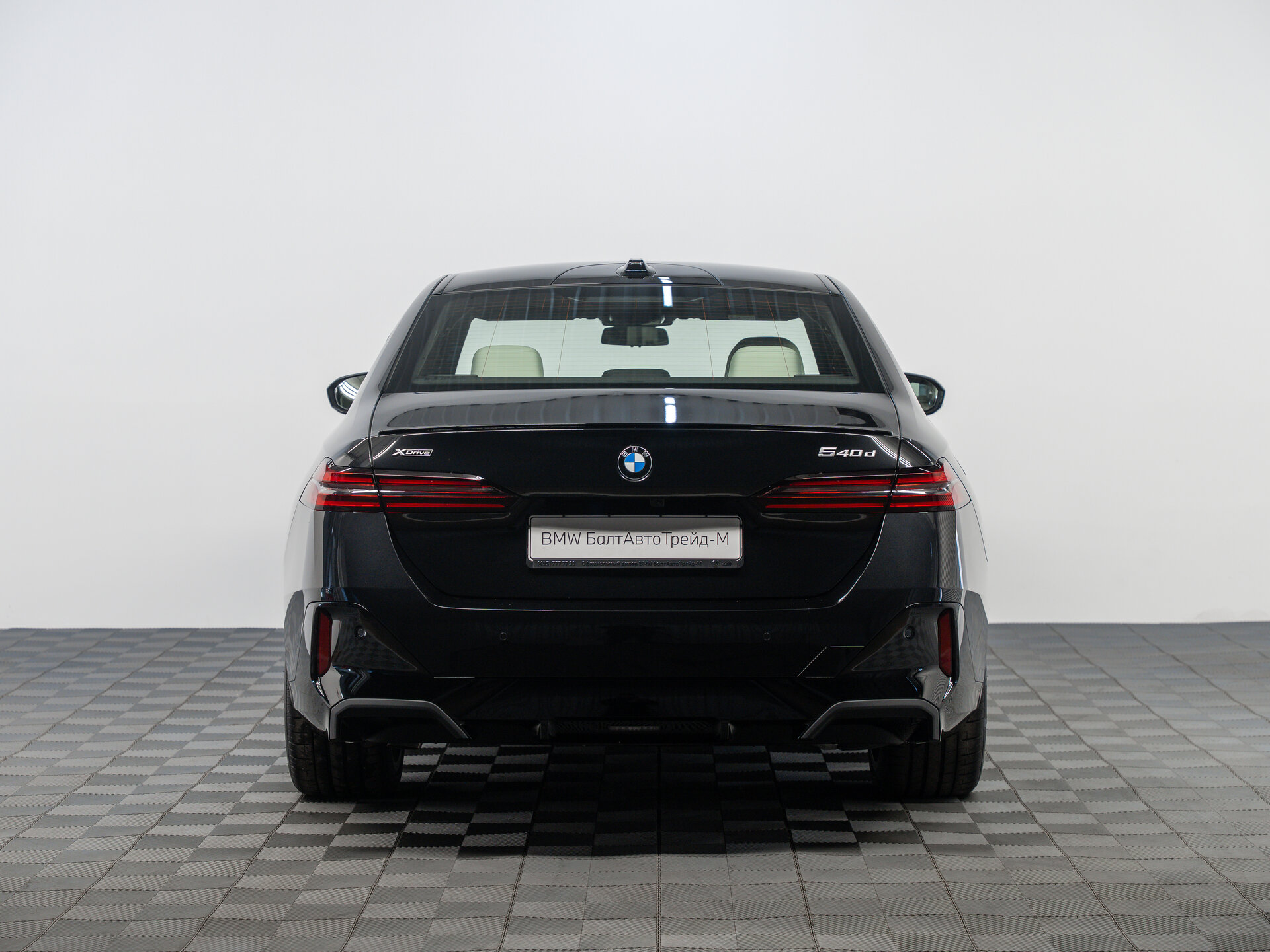 Автомобиль BMW 5 серии 540d xDrive 3.0d AT (303 л.с.) 4WD - 7
