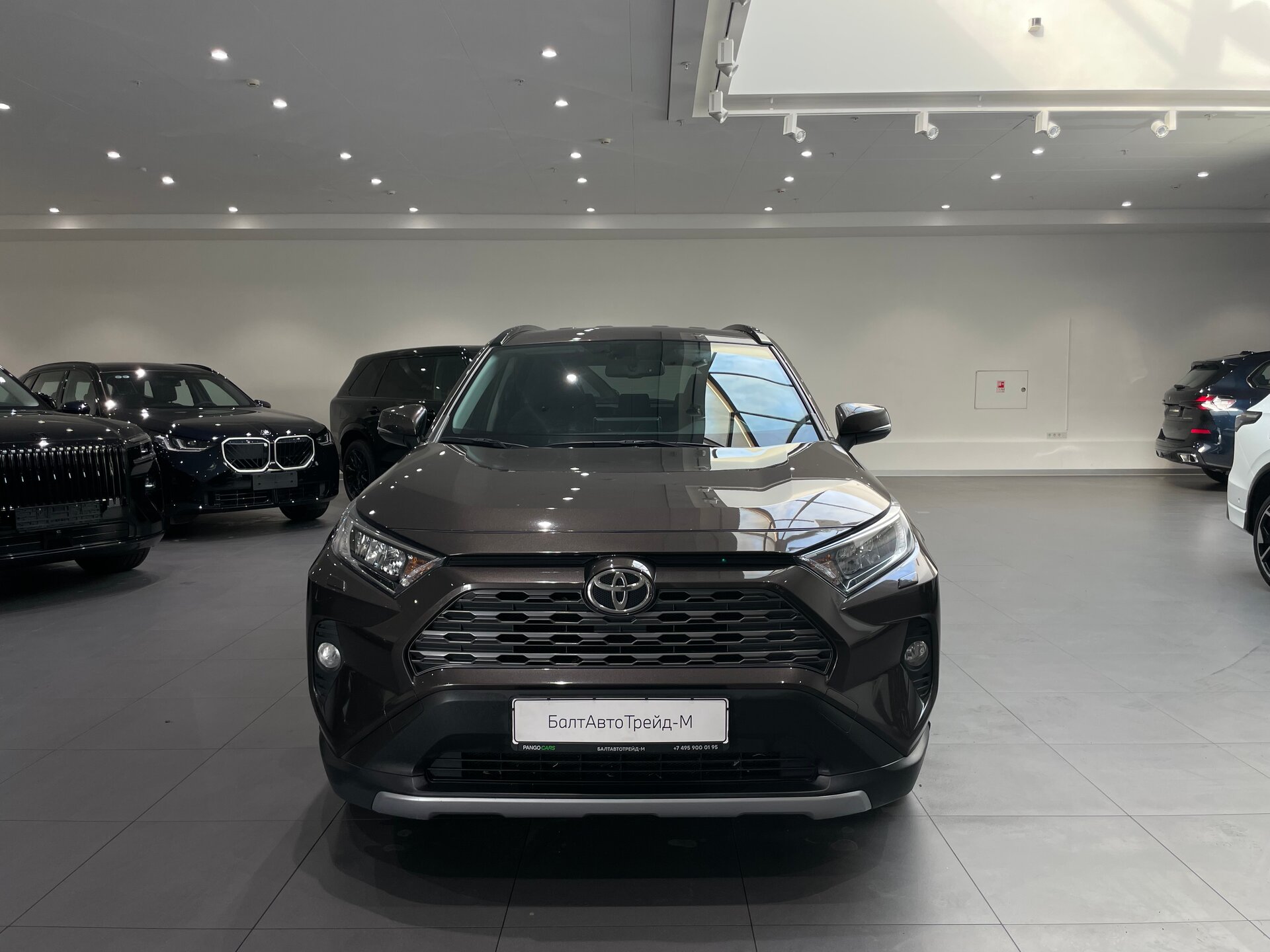 Автомобиль Toyota RAV4 2.0 CVT (149 л.с.) 4WD - 2