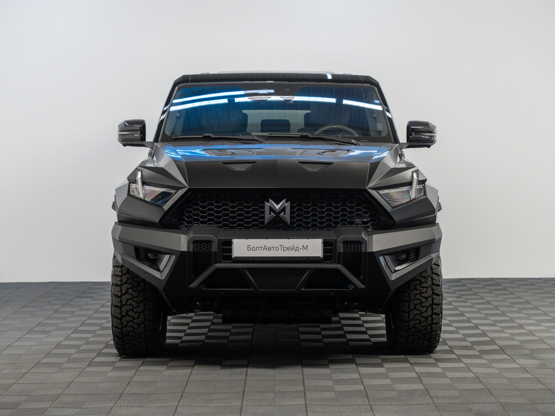 Автомобиль Dongfeng Mengshi M-Hero 917 1.5hyb AT (816 л.с.) 4WD - 2