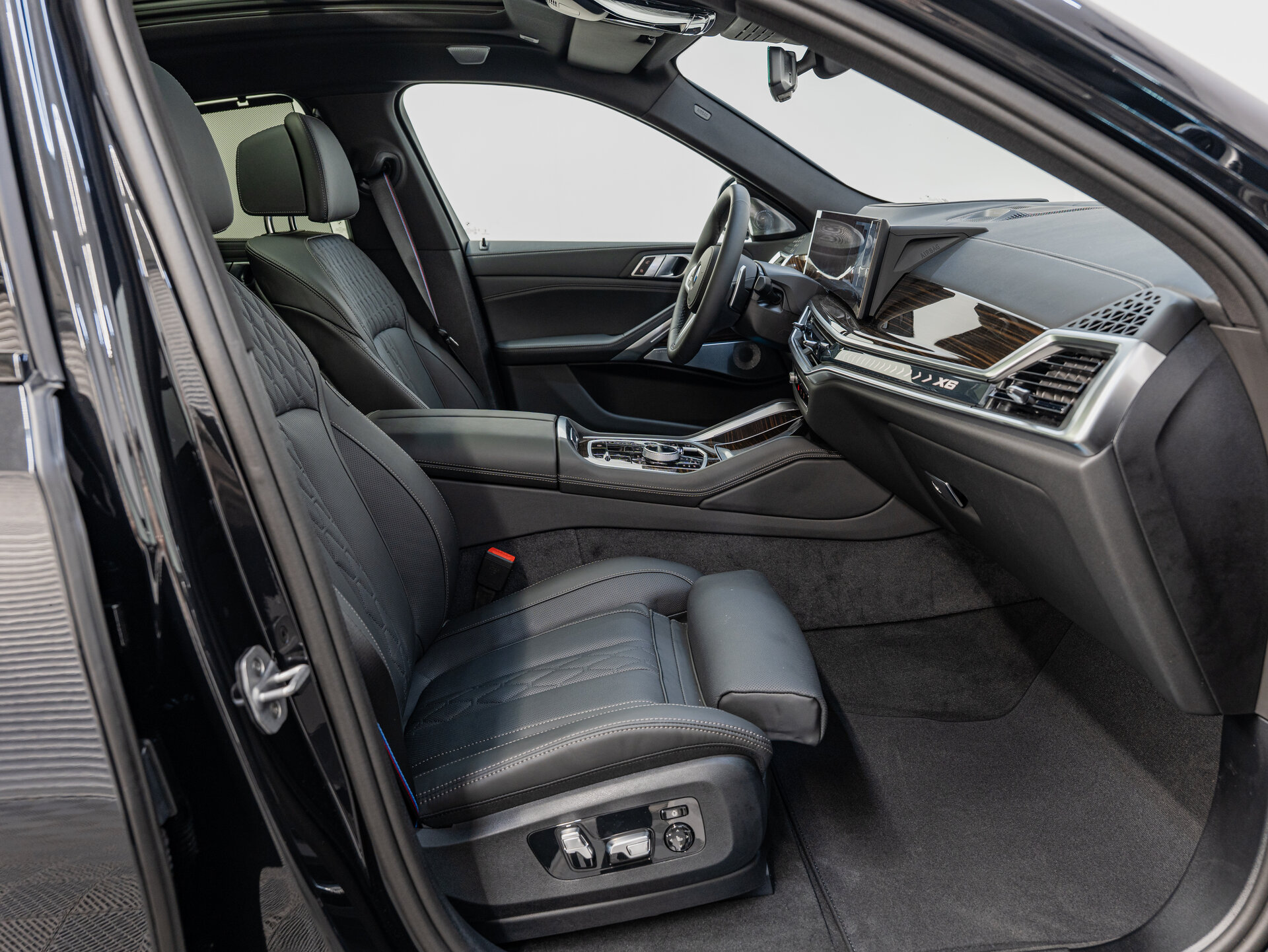 Автомобиль BMW X6 40d 3.0d AT (352 л.с.) 4WD - 15