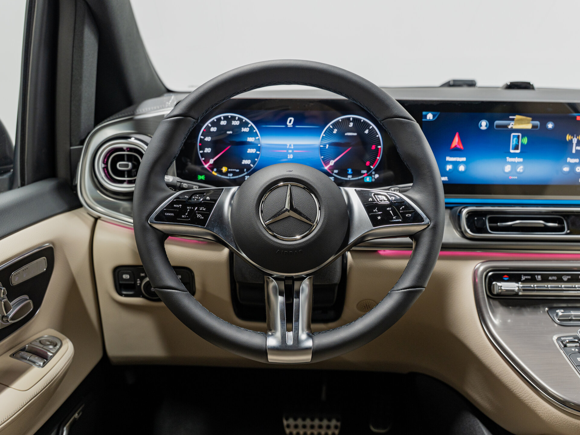 Автомобиль Mercedes-Benz V-Класс 300 d экстра длинный 2.0d AT (237 л.с.) 4WD - 16