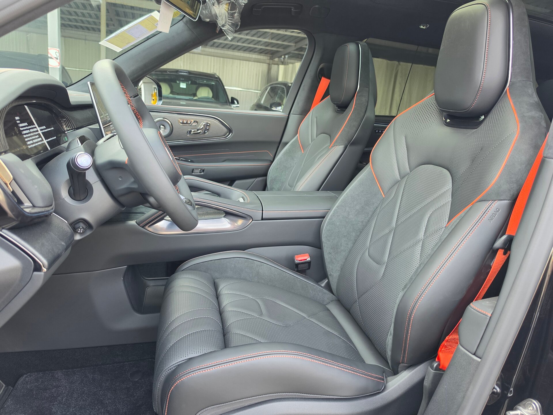 Автомобиль Zeekr 8X Dawn 2.0hyb AT (1401 л.с.) 4WD - 12