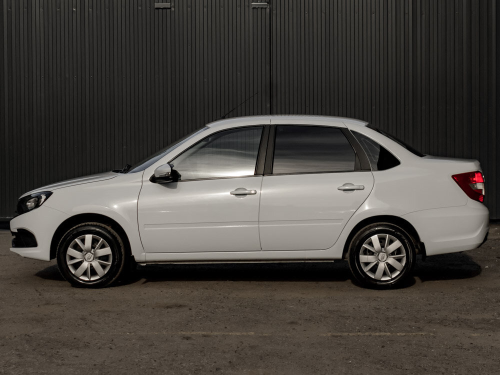 Купить Lada (ВАЗ) Granta 1.6 MT (90 л.с.), 2022 в Екатеренбурге