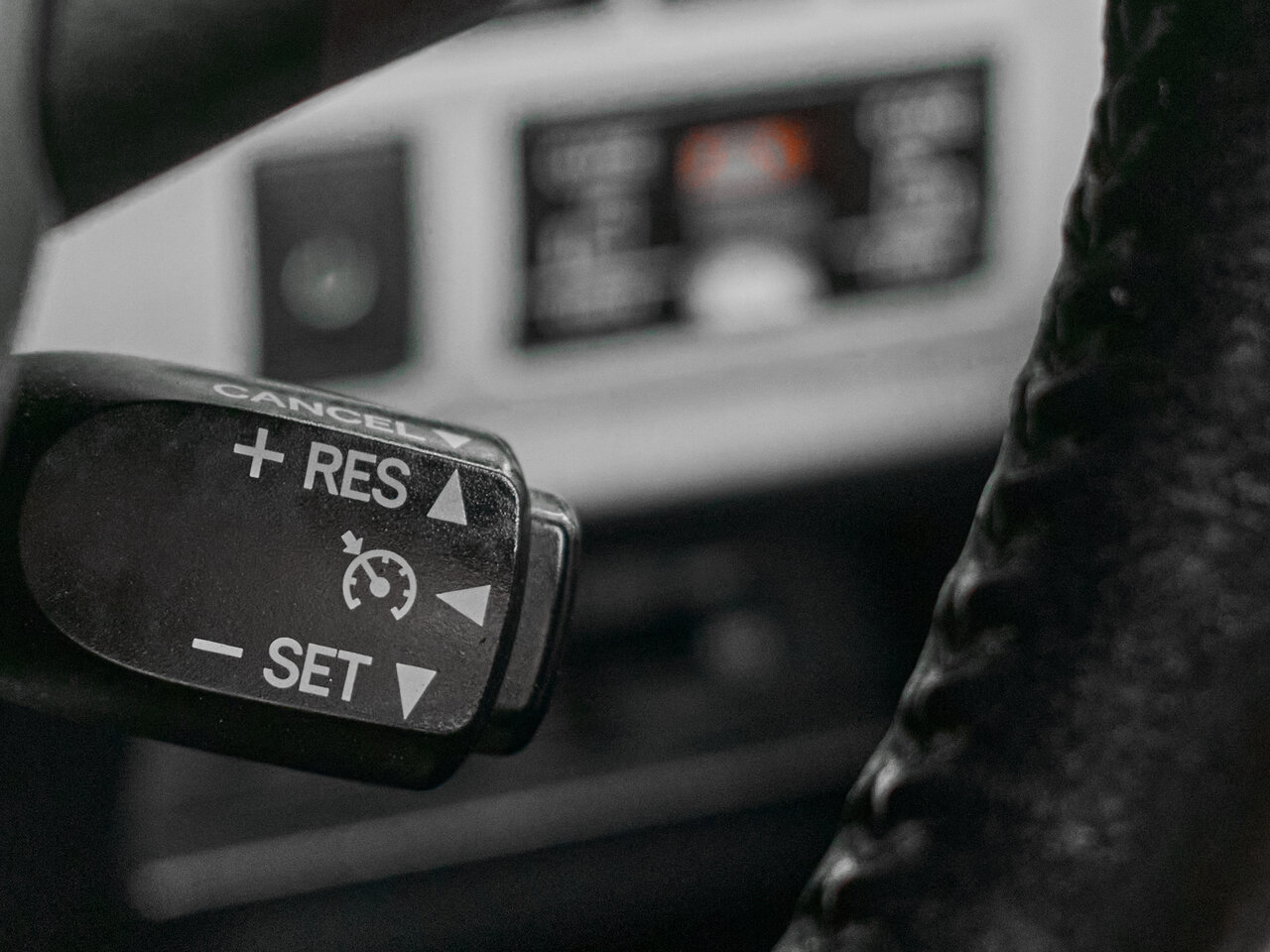 Купить Toyota Noah 1.8hyb CVT (99 л.с.), 2018 в Екатеренбурге