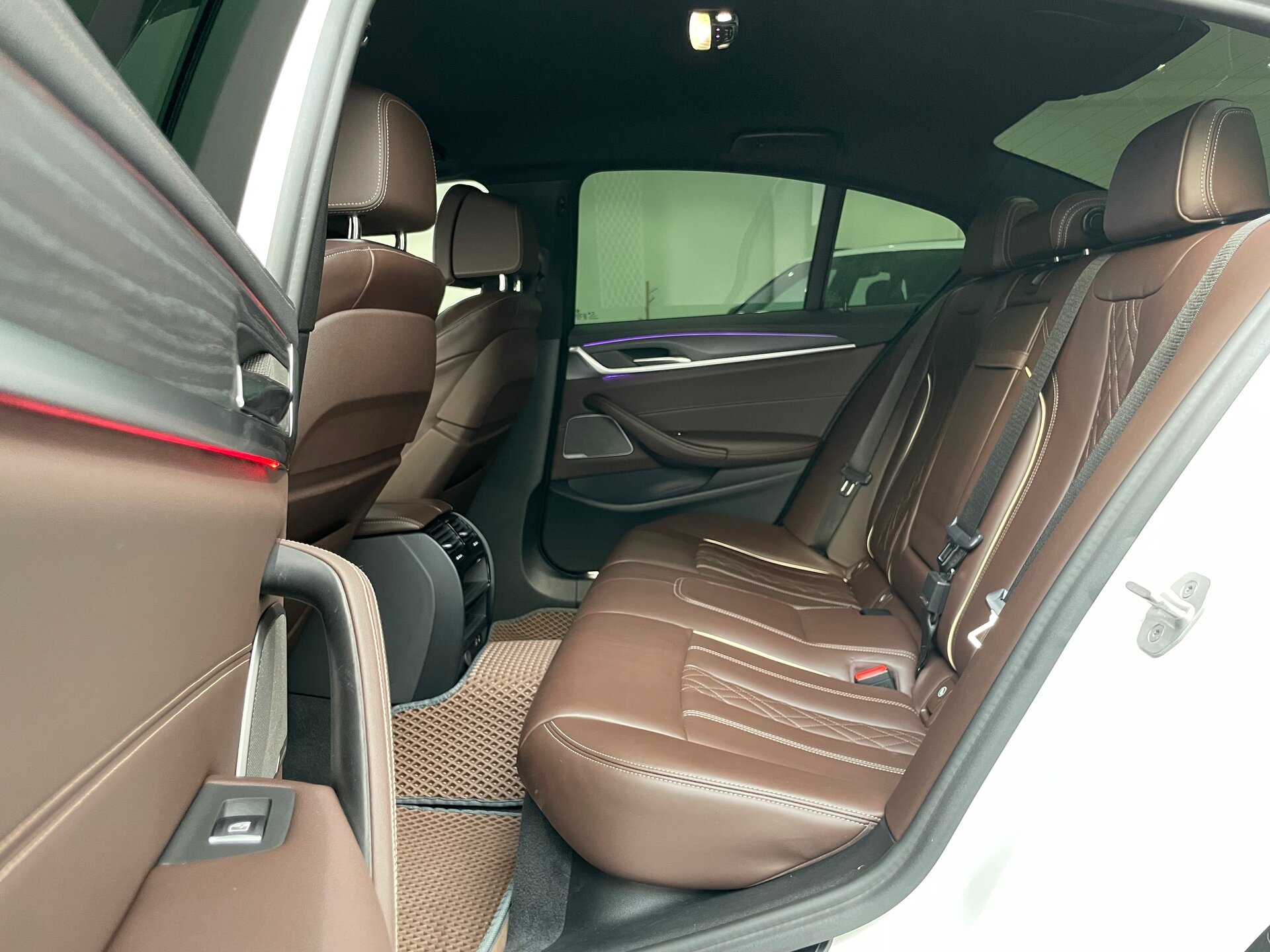 Автомобиль BMW 5 серии 530d xDrive 3.0d AT (249 л.с.) 4WD - 9