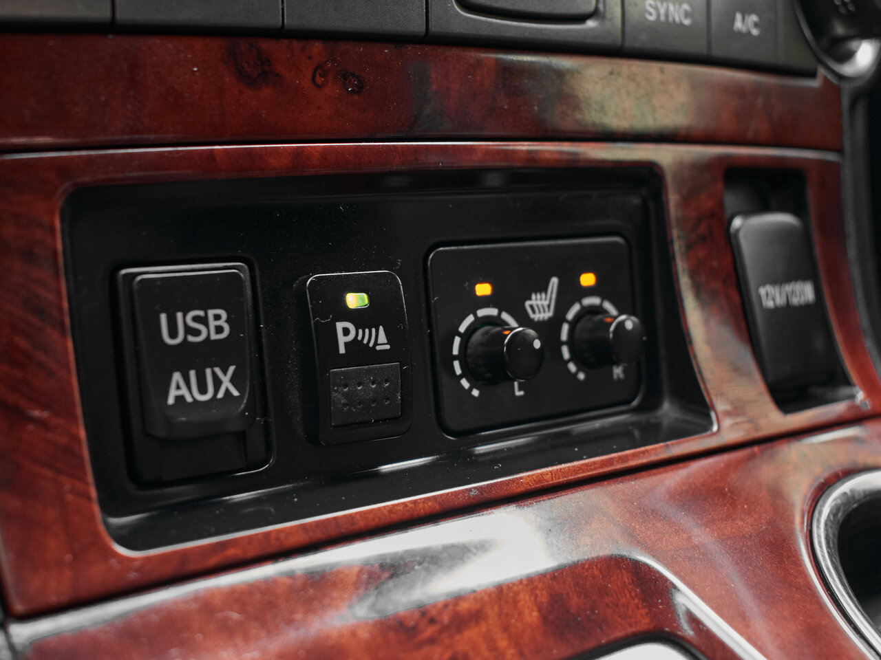 Купить Toyota Highlander 3.5 AT (273 л.с.) 4WD, 2013 в Екатеренбурге