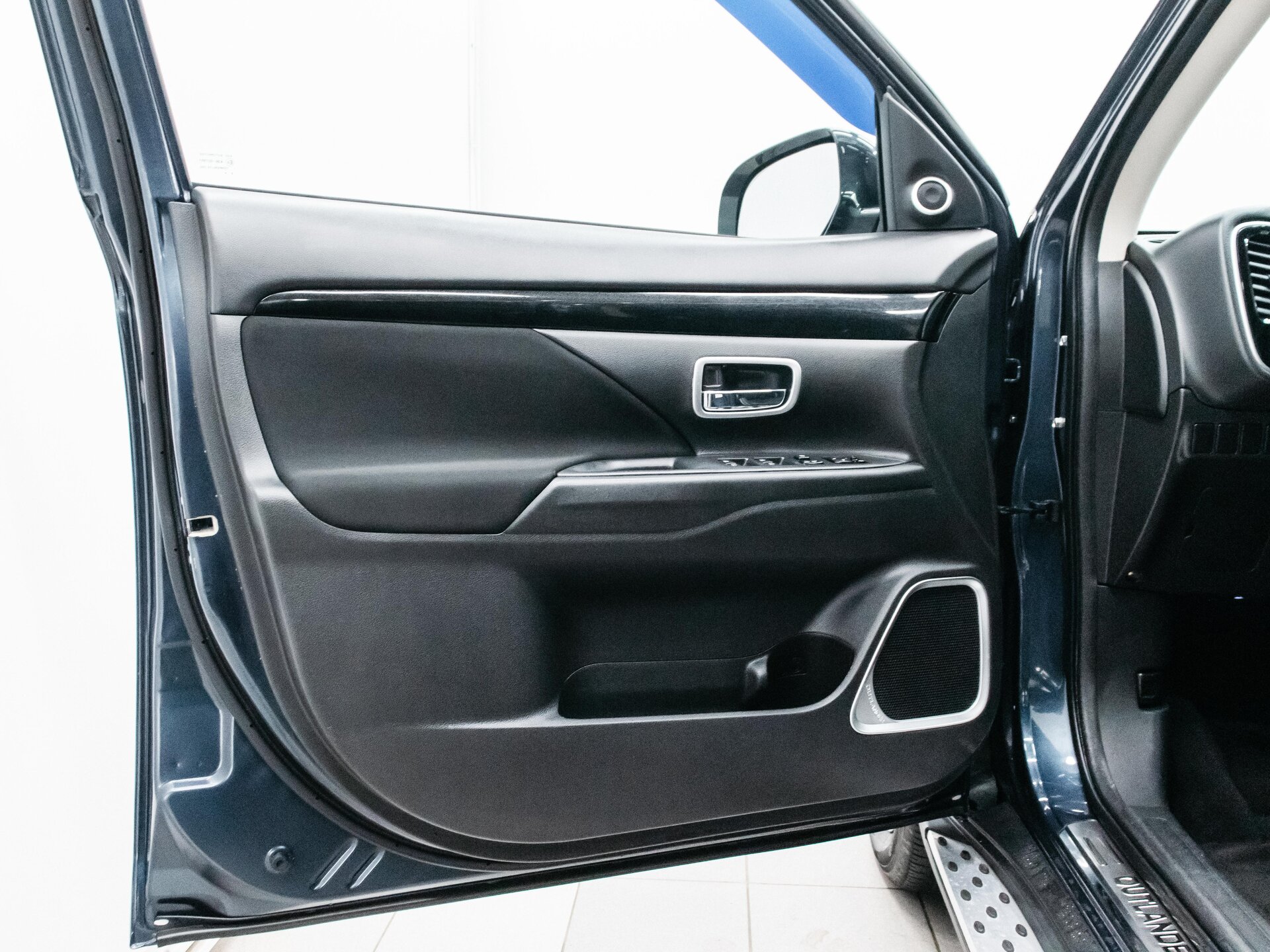 Mitsubishi Outlander 2019 9