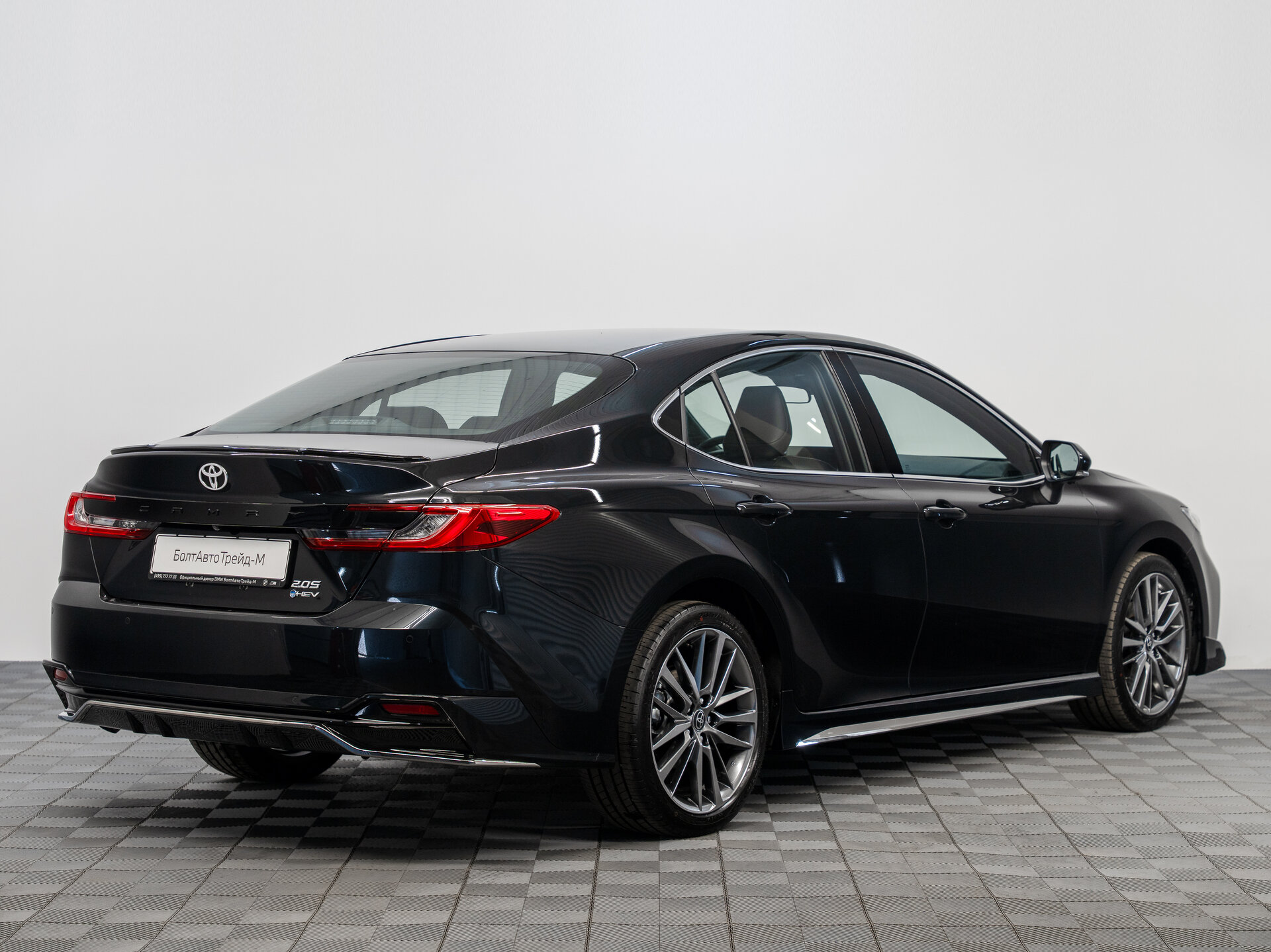 Автомобиль Toyota Camry 2.0hyb CVT (231 л.с.) - 5
