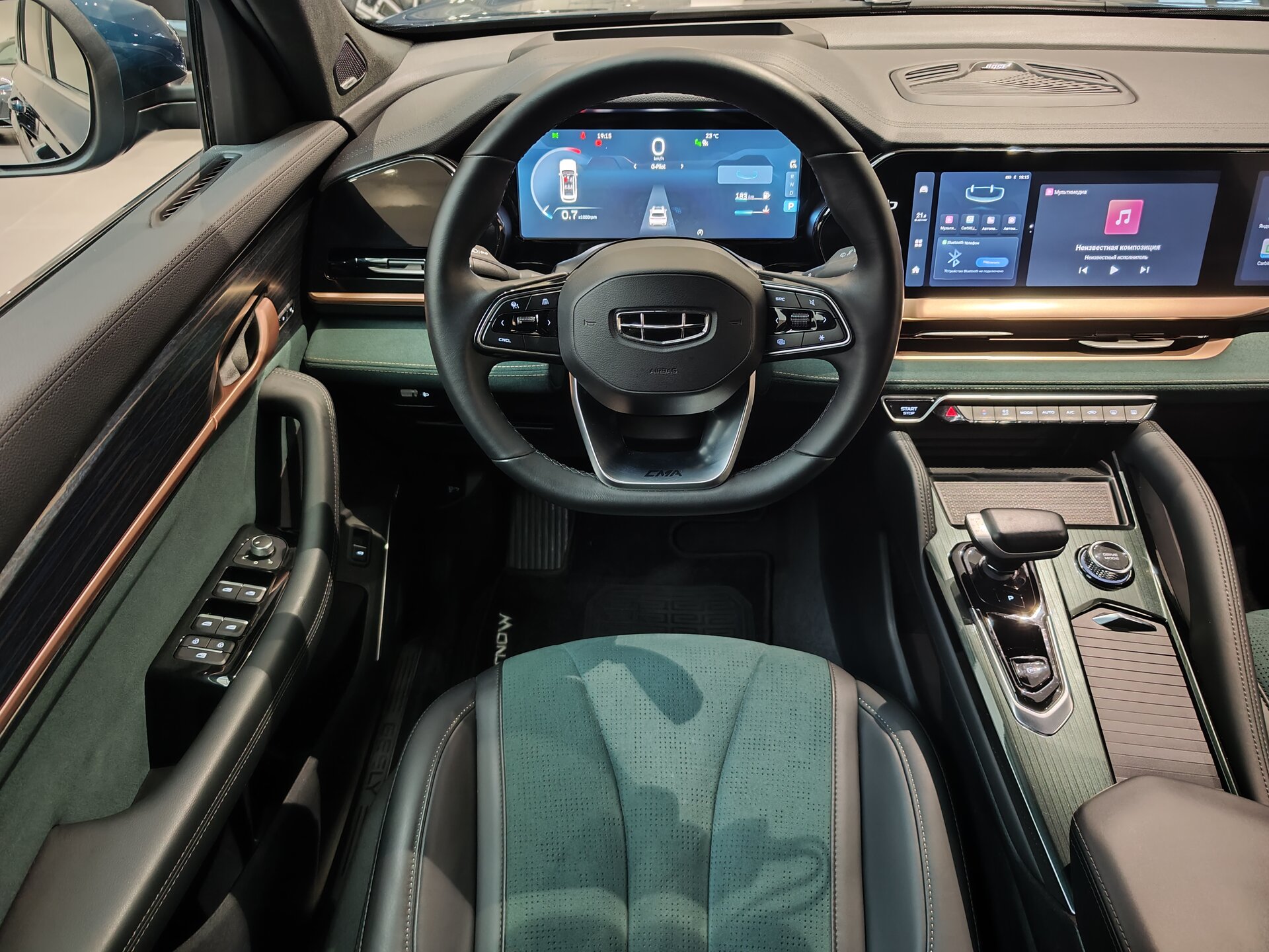 Автомобиль Geely Monjaro 2.0 AT (238 л.с.) 4WD - 18