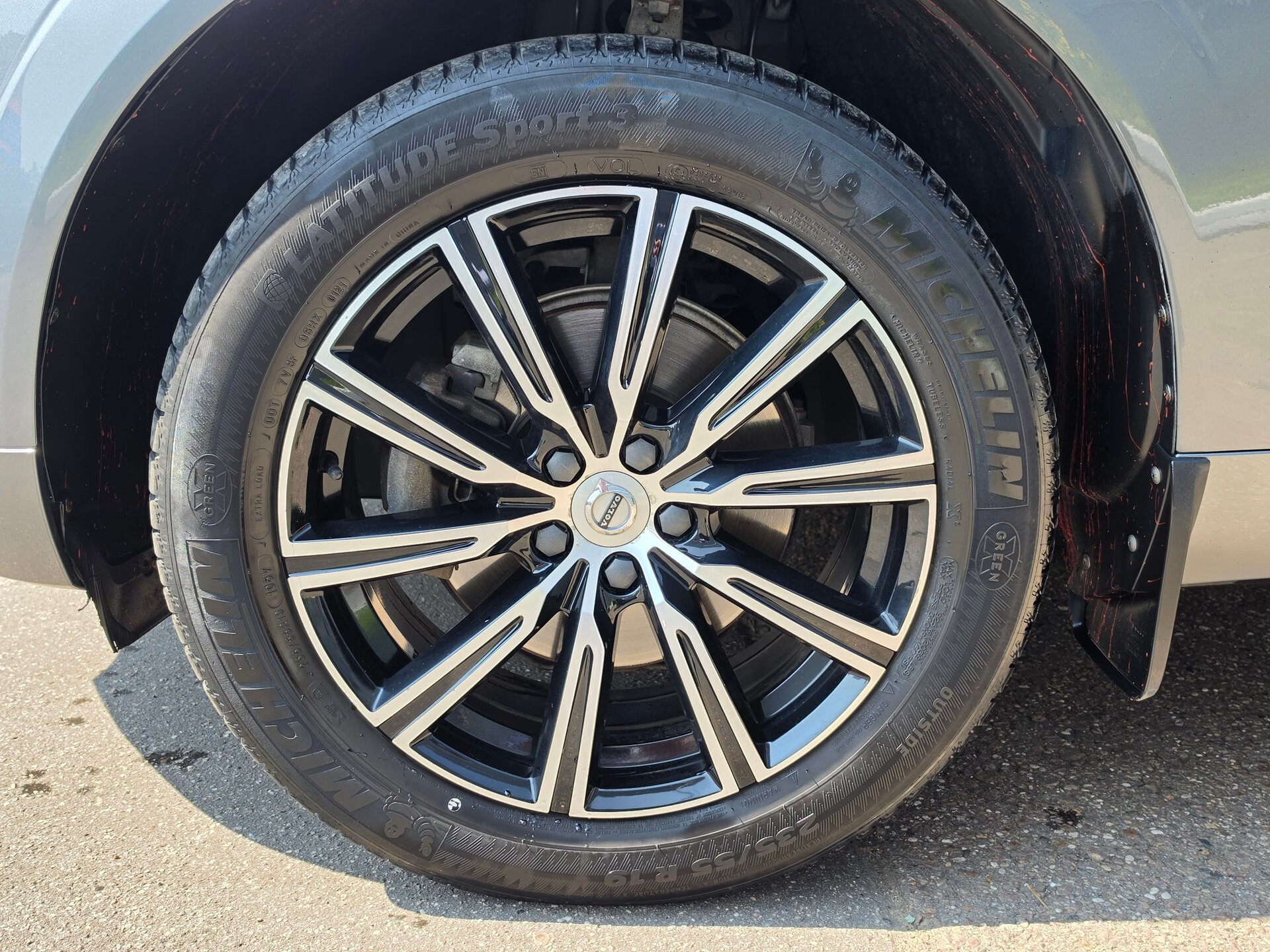 Автомобиль Volvo XC60 2.0 AT (249 л.с.) 4WD - 5