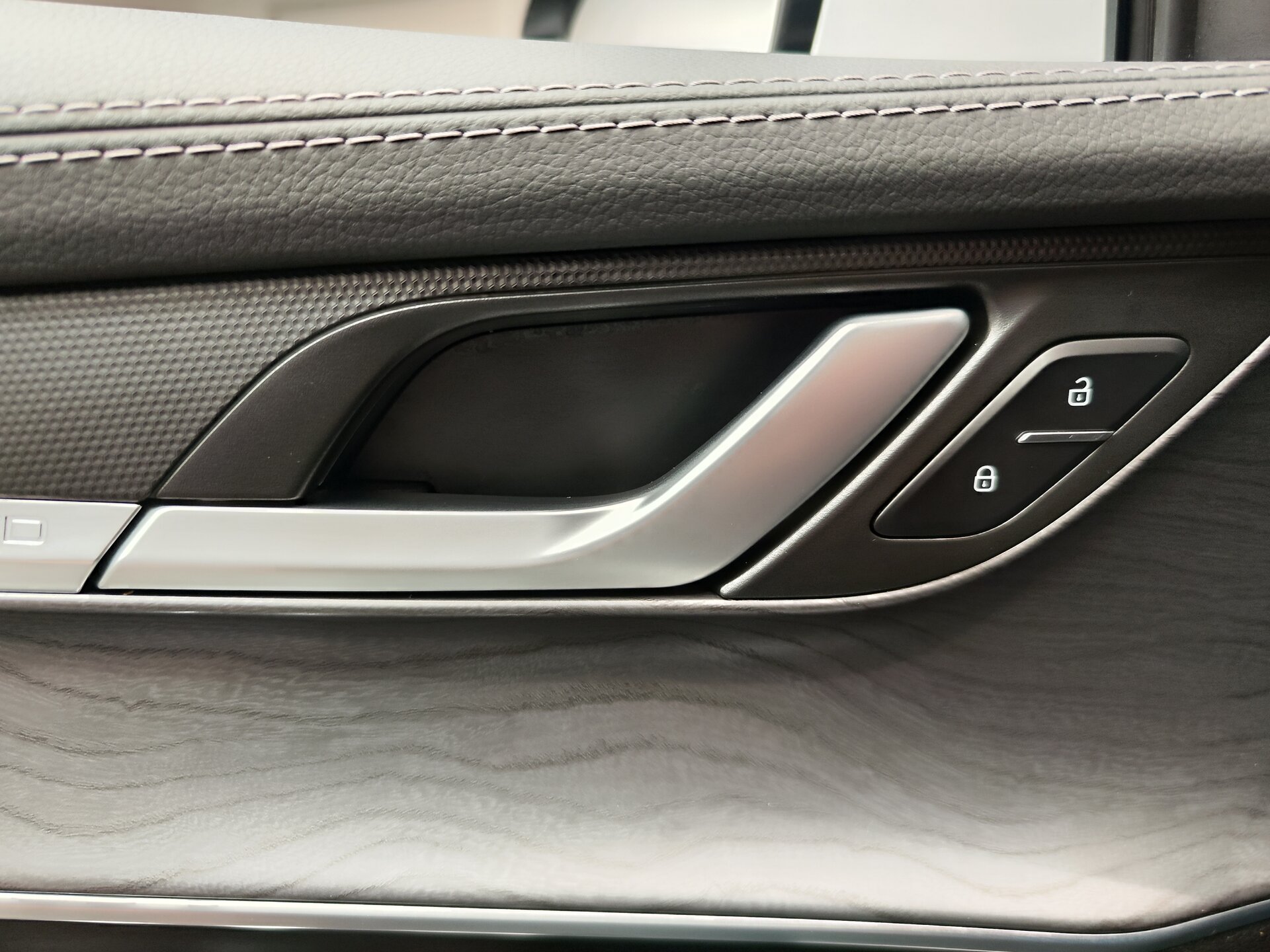 Автомобиль EXEED LX 1.5 CVT (147 л.с.) - 16