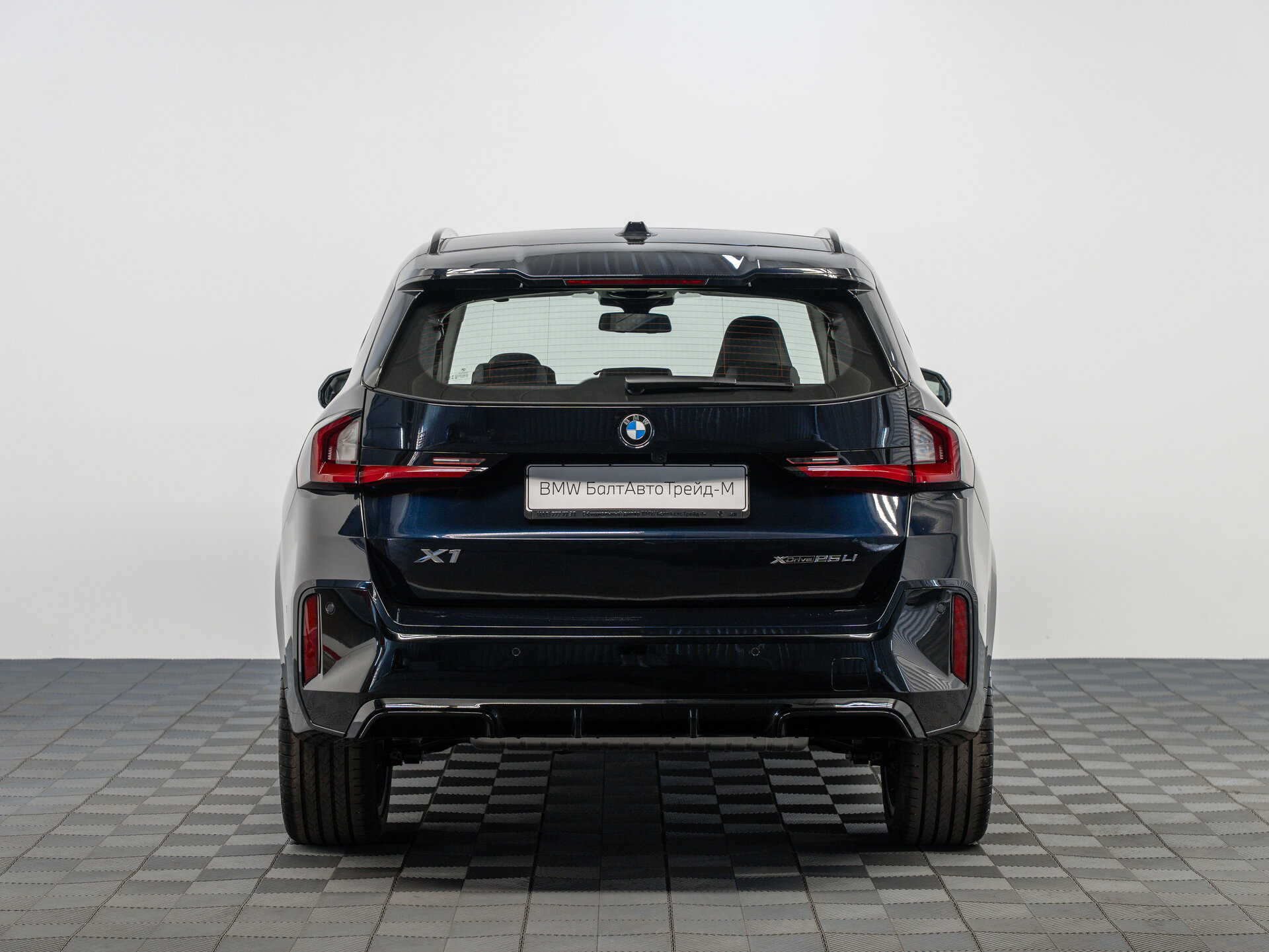 Автомобиль BMW X1 25Li xDrive 2.0 AMT (204 л.с.) 4WD - 6