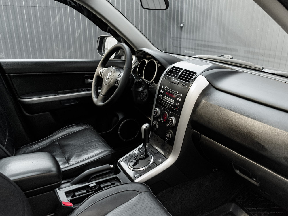 Купить Suzuki Grand Vitara 2.4 AT (169 л.с.) 4WD, 2011 в Екатеренбурге