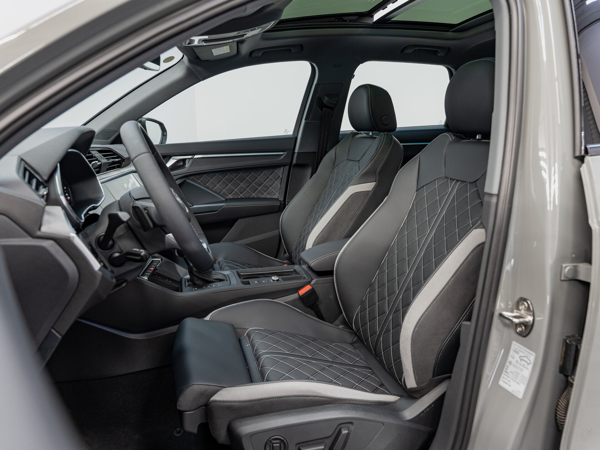Автомобиль Audi Q3 35 TFSI 1.5 AMT (160 л.с.) - 18