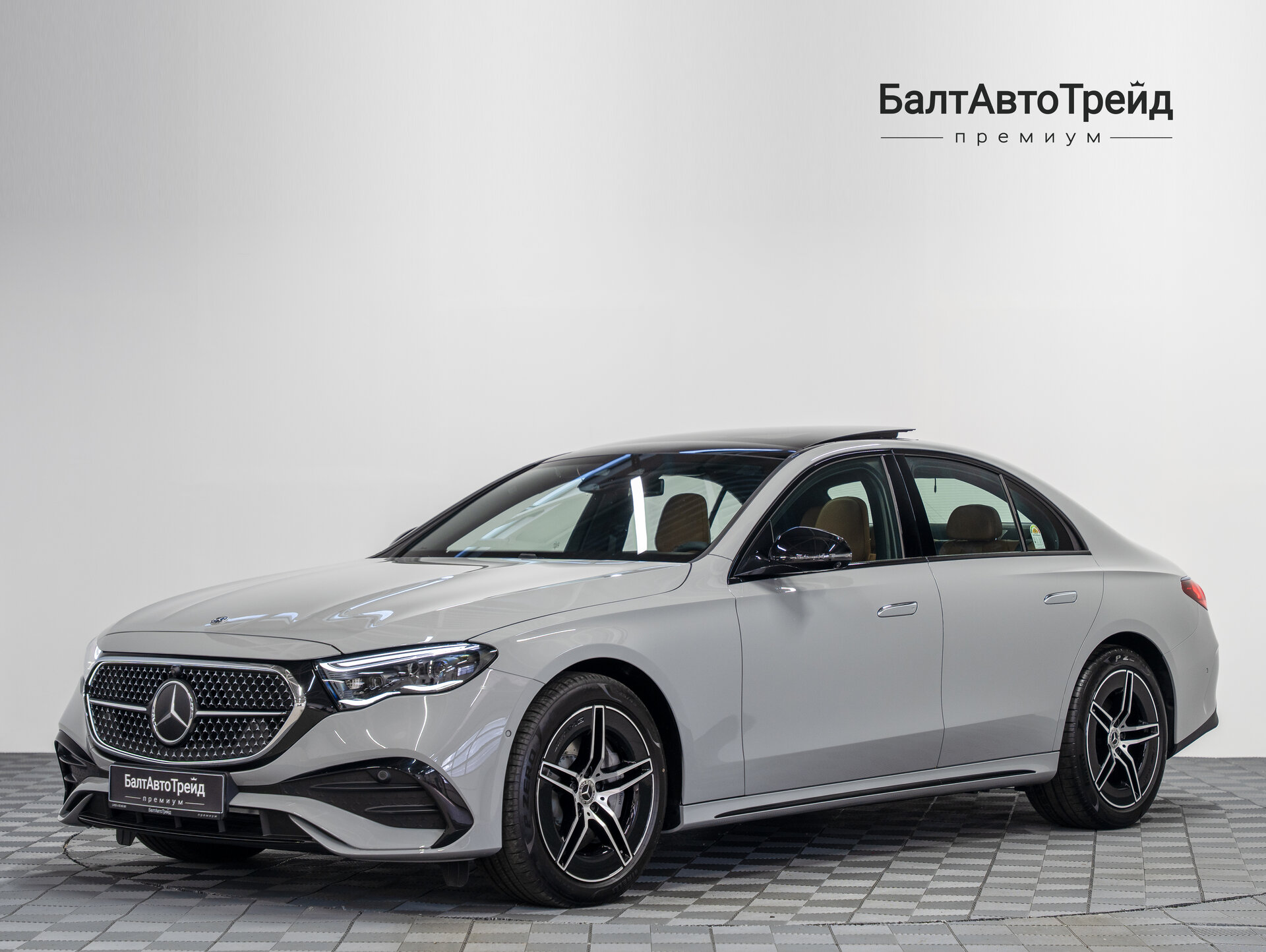 Автомобиль Mercedes-Benz E-Класс 300 2.0 AT (258 л.с.) 4WD - 1