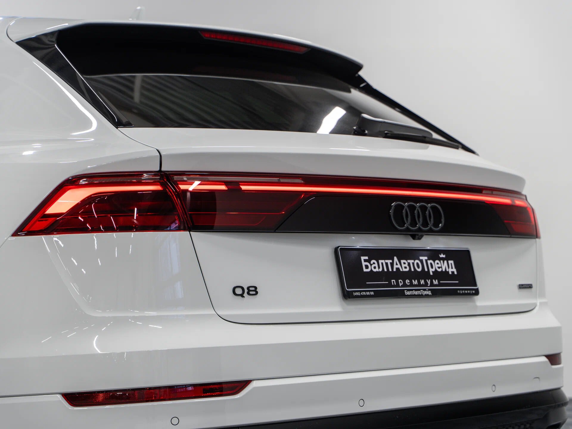 Автомобиль Audi Q8 50 TDI 3.0d AT (286 л.с.) 4WD - 10