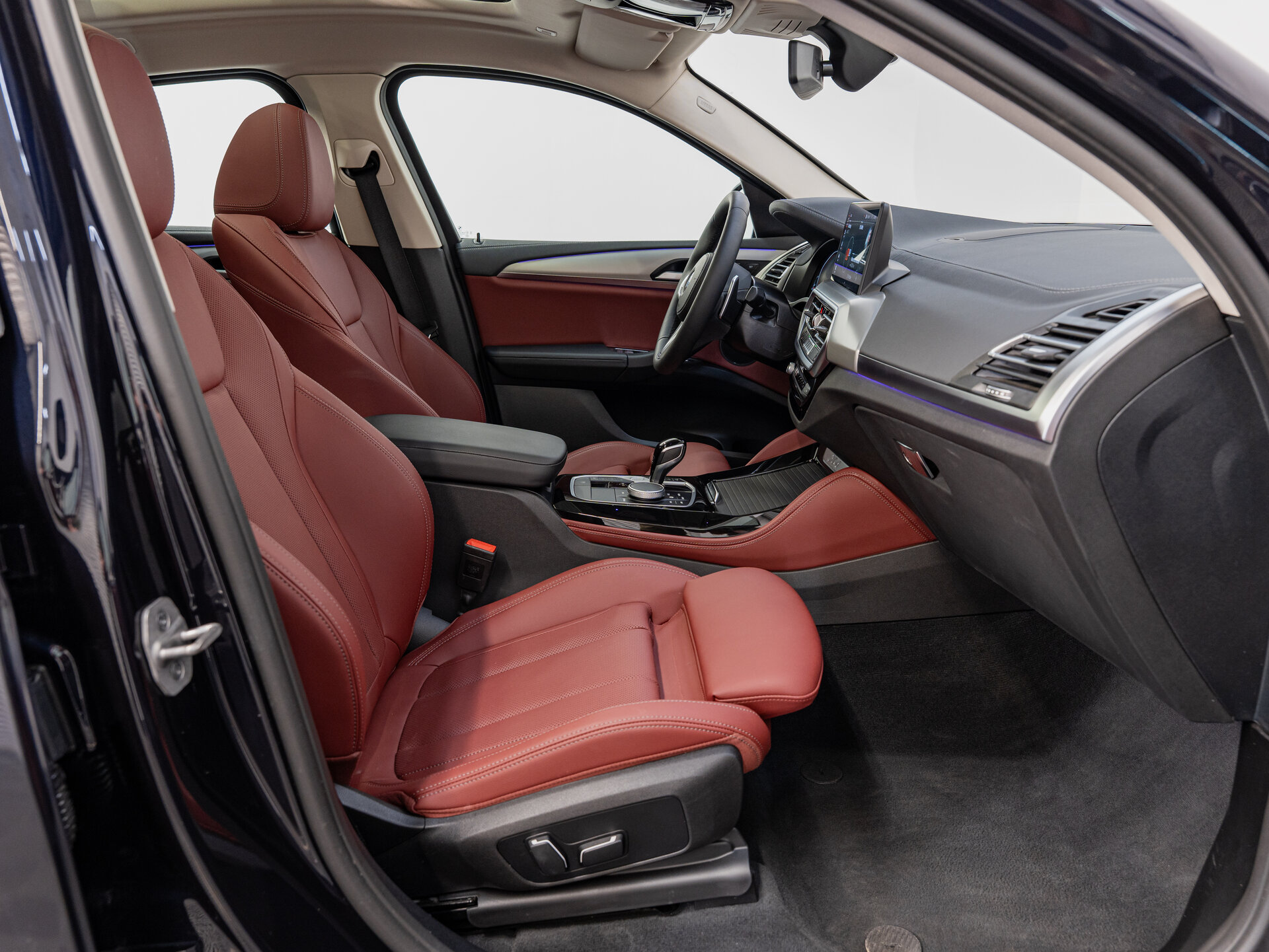 Автомобиль BMW X4 30i 2.0 AT (245 л.с.) 4WD - 16