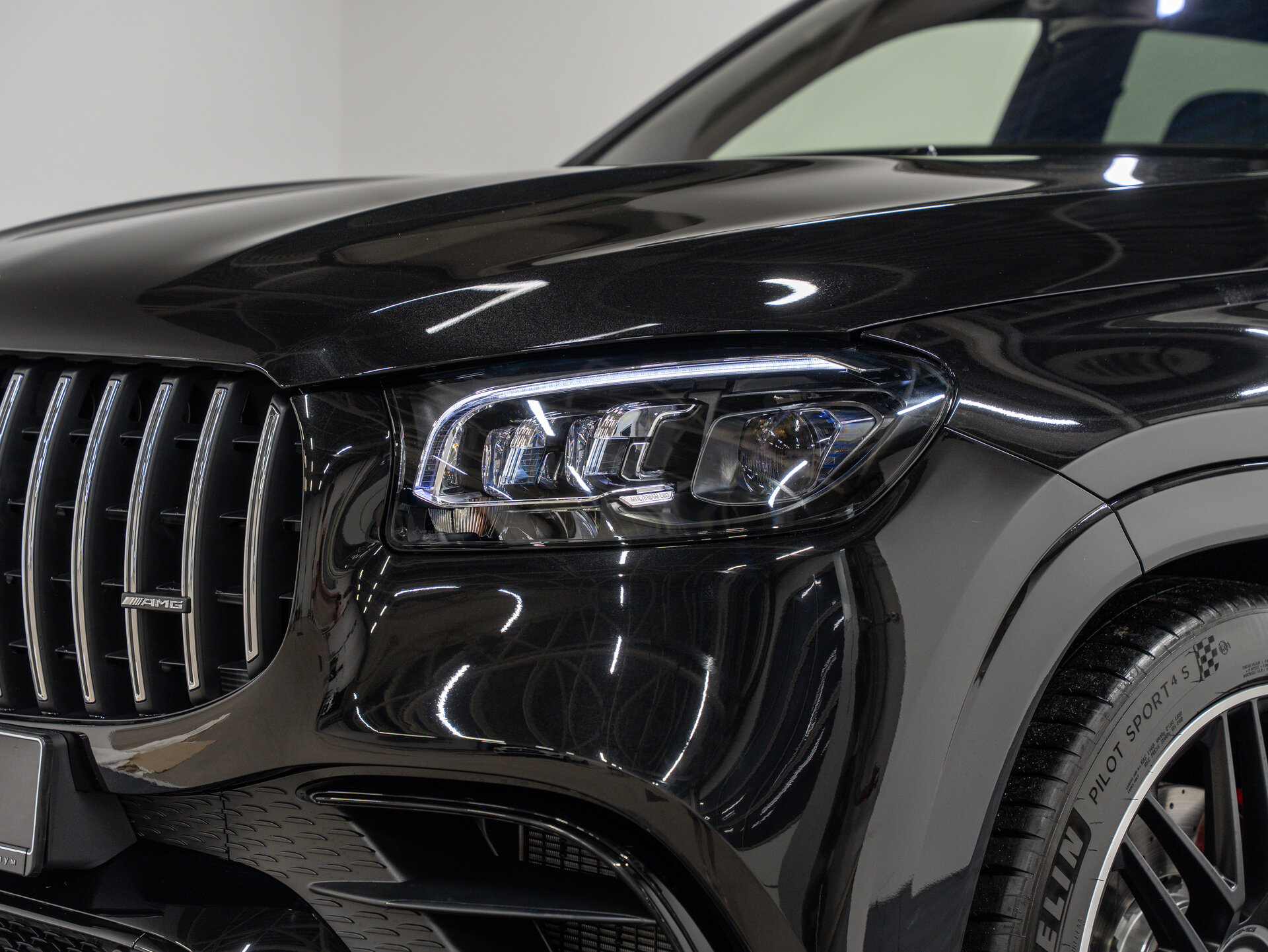 Автомобиль Mercedes-Benz GLS AMG 63 AMG 4.0 AT (612 л.с.) 4WD - 2