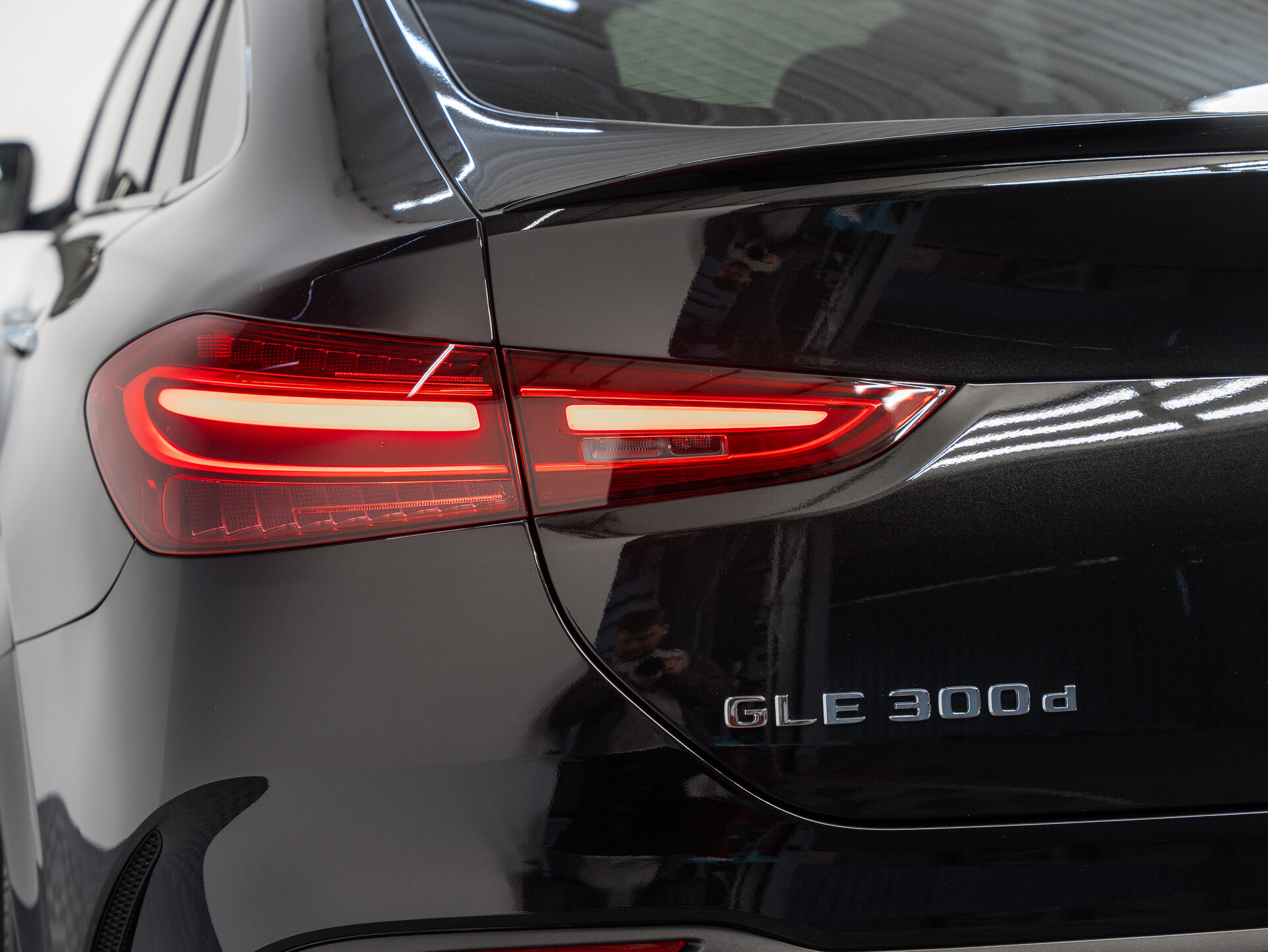 Автомобиль Mercedes-Benz GLE Coupe 300 d 2.0d AT (269 л.с.) 4WD - 10