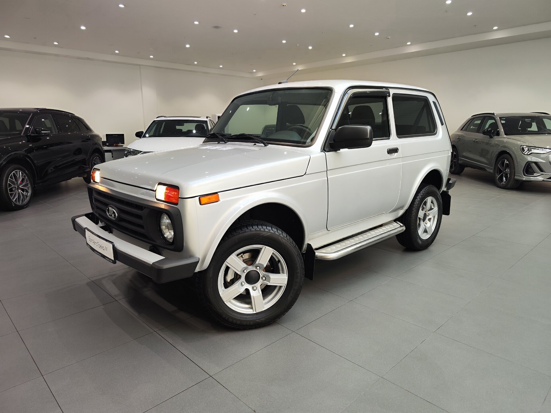 Автомобиль Lada (ВАЗ) Niva Legend 1.7 MT (83 л.с.) 4WD - 1