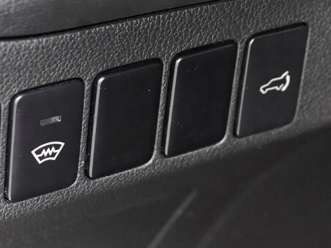 Купить Mitsubishi Outlander 2.4 CVT (167 л.с.) 4WD, 2015 в Екатеренбурге
