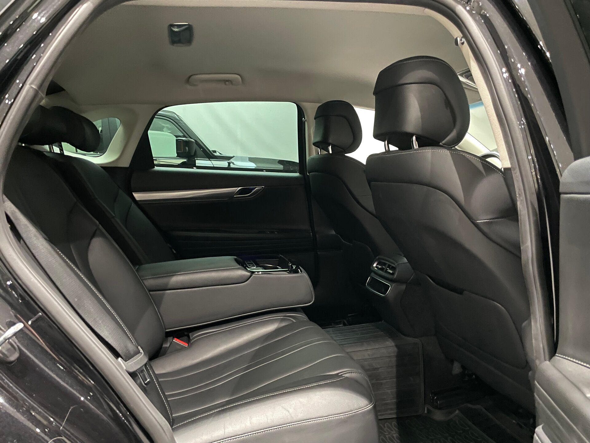 Автомобиль Genesis G80 2.5 AT (249 л.с.) 4WD - 10