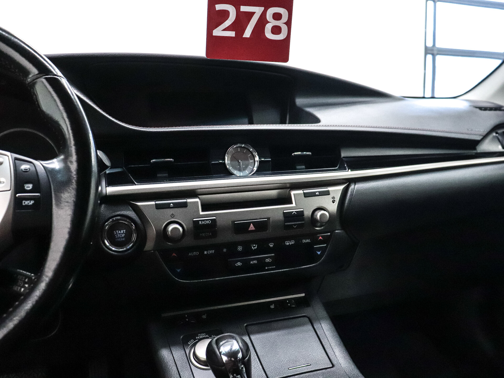 Lexus ES 2015 17