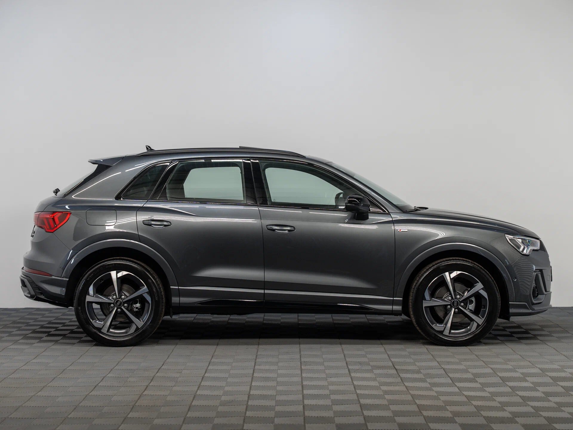 Автомобиль Audi Q3 35 TFSI 1.5 AMT (160 л.с.) - 4