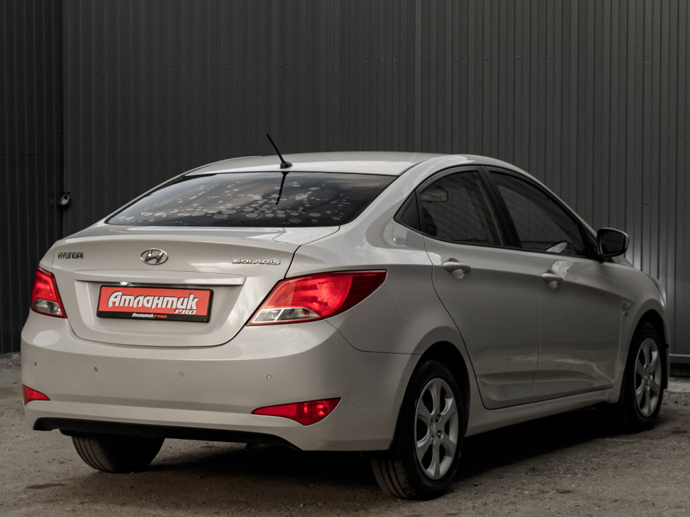 Купить Hyundai Solaris 1.6 AT (123 л.с.), 2015 в Екатеренбурге