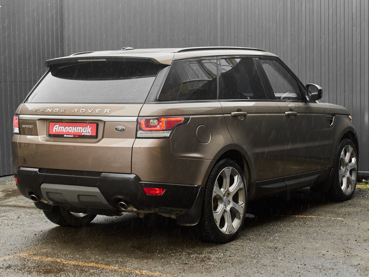 Купить Land Rover Range Rover Sport 3.0d AT (249 л.с.) 4WD, 2015 в Екатеренбурге