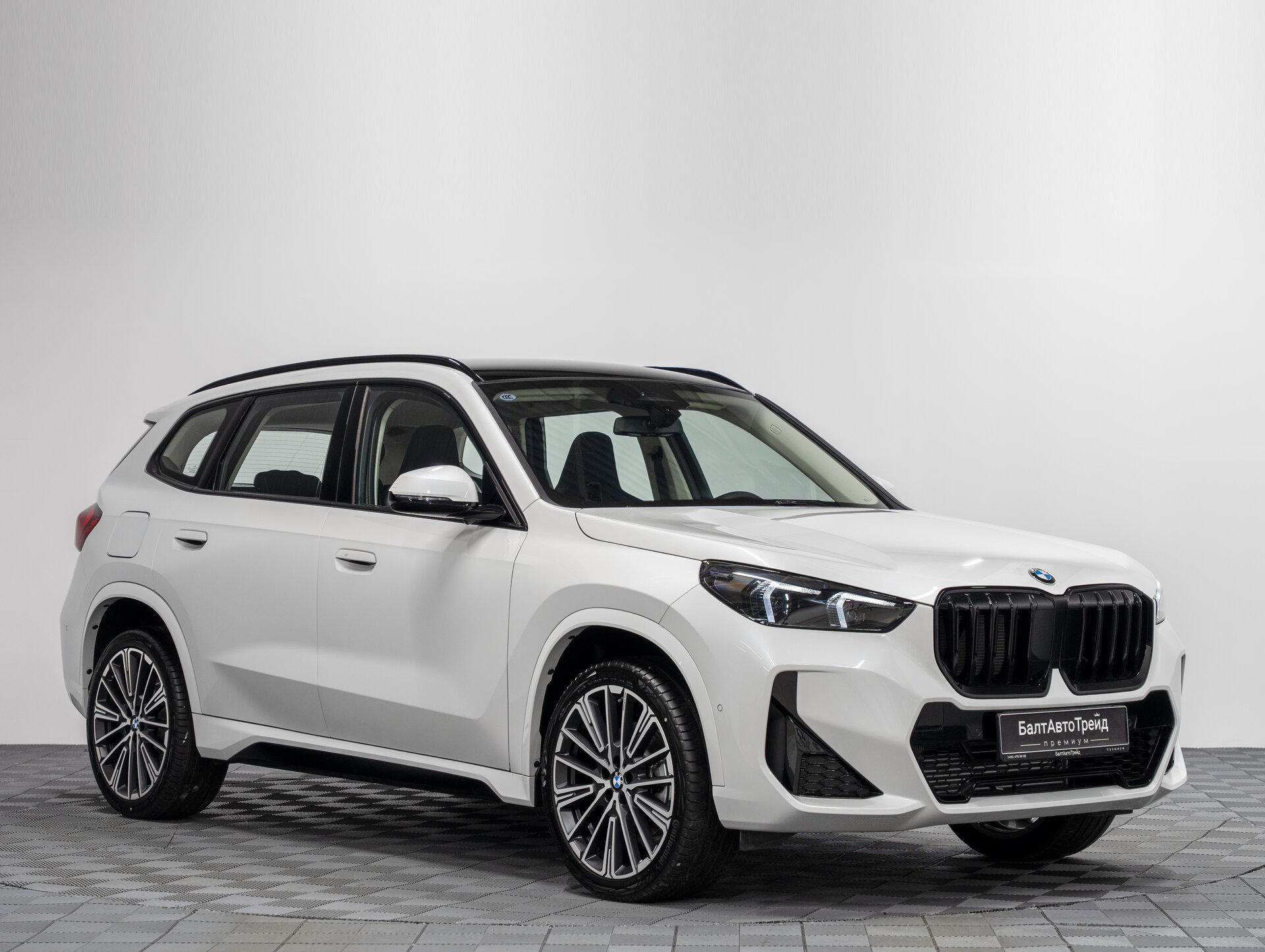 Автомобиль BMW X1 25Li xDrive 2.0 AMT (204 л.с.) 4WD - 5