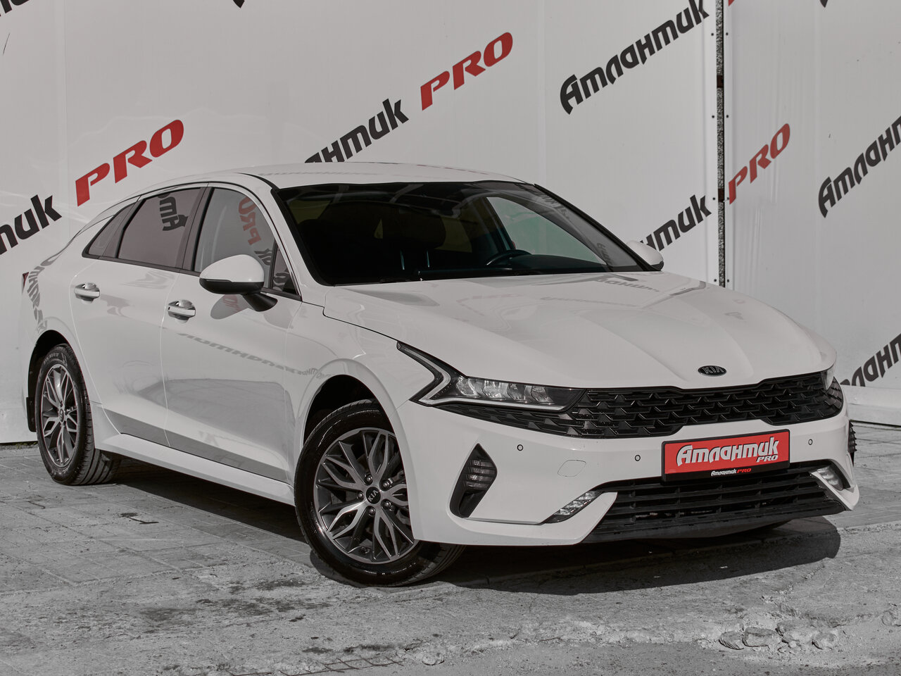 Купить Kia K5 2.0 AT (150 л.с.), 2020 в Екатеренбурге