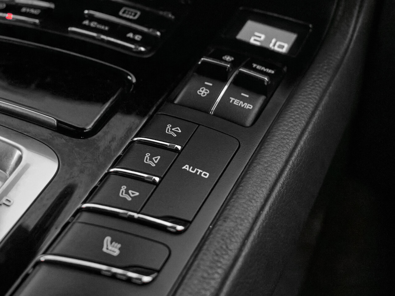 Купить Porsche Cayenne Diesel 3.0d AT (245 л.с.) 4WD, 2015 в Екатеренбурге