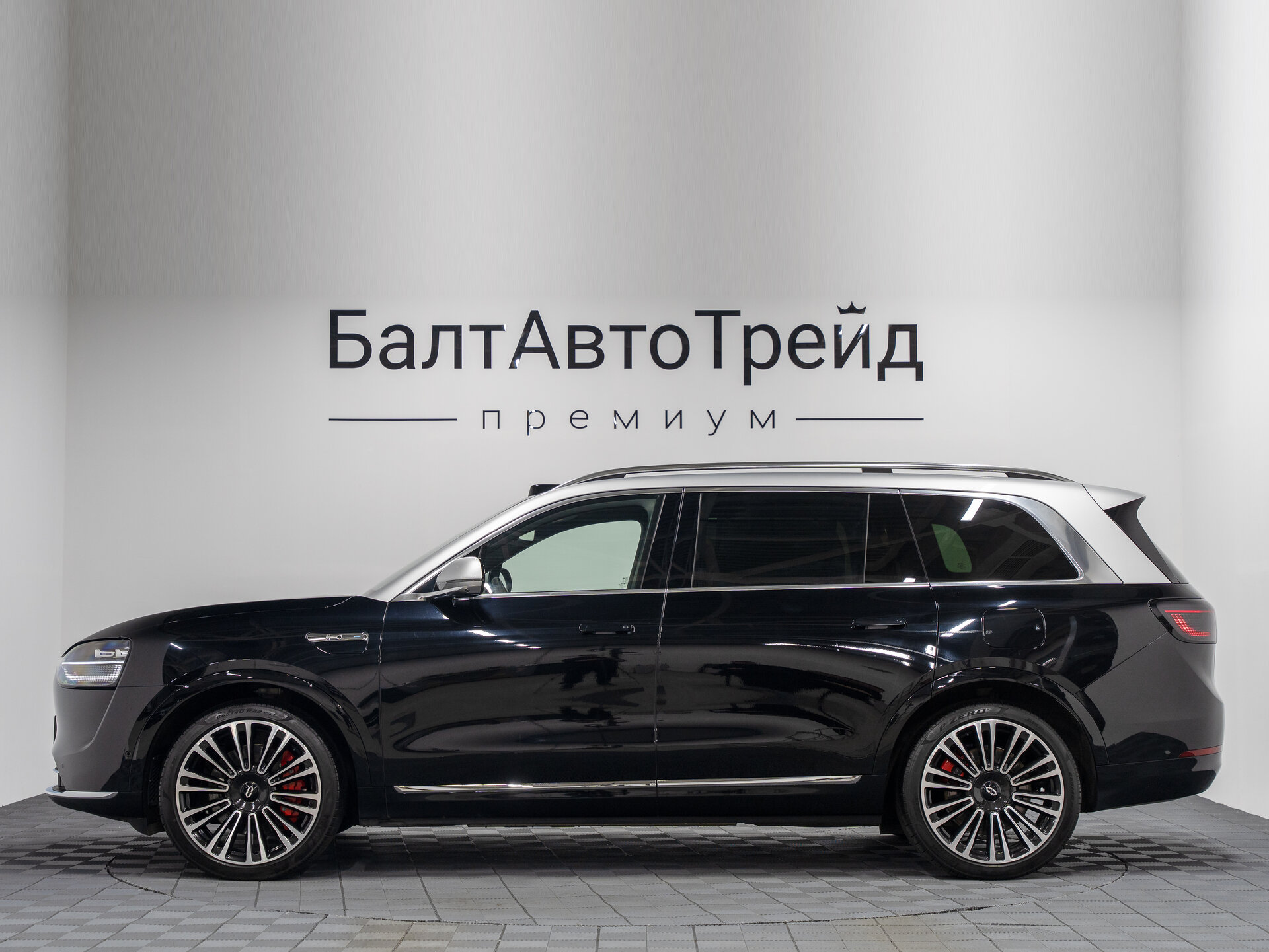 Автомобиль Aito M9 275 1.5hyb AT (496 л.с.) 4WD - 11