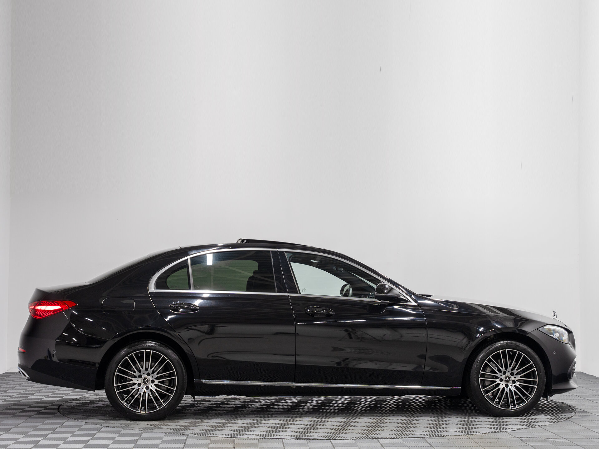 Автомобиль Mercedes-Benz C-Класс 260 L 1.5 AT (204 л.с.) - 6