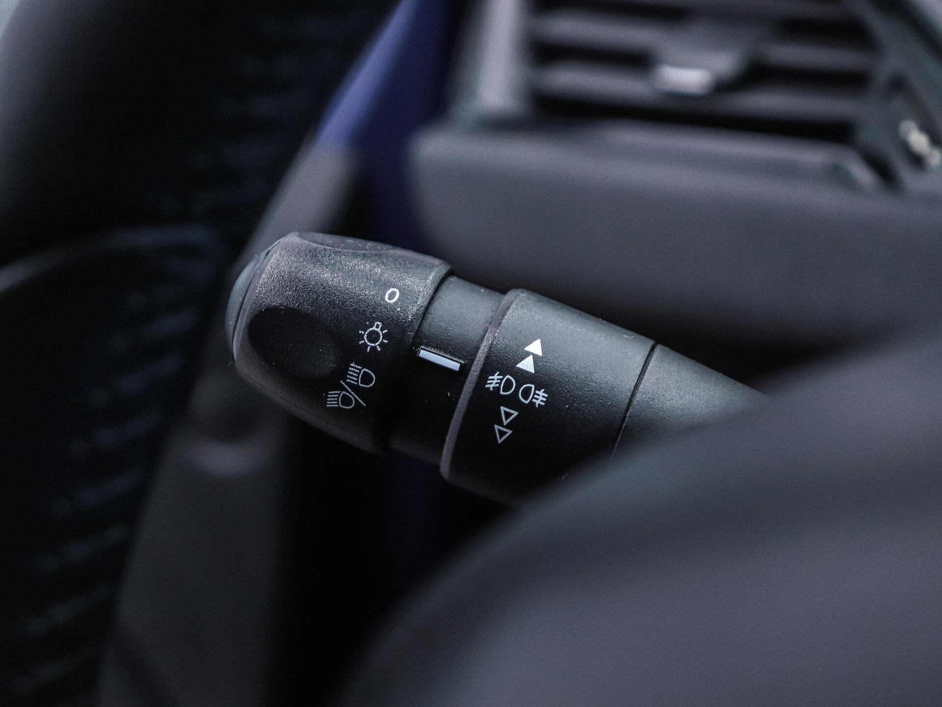 Peugeot 208 2013 11