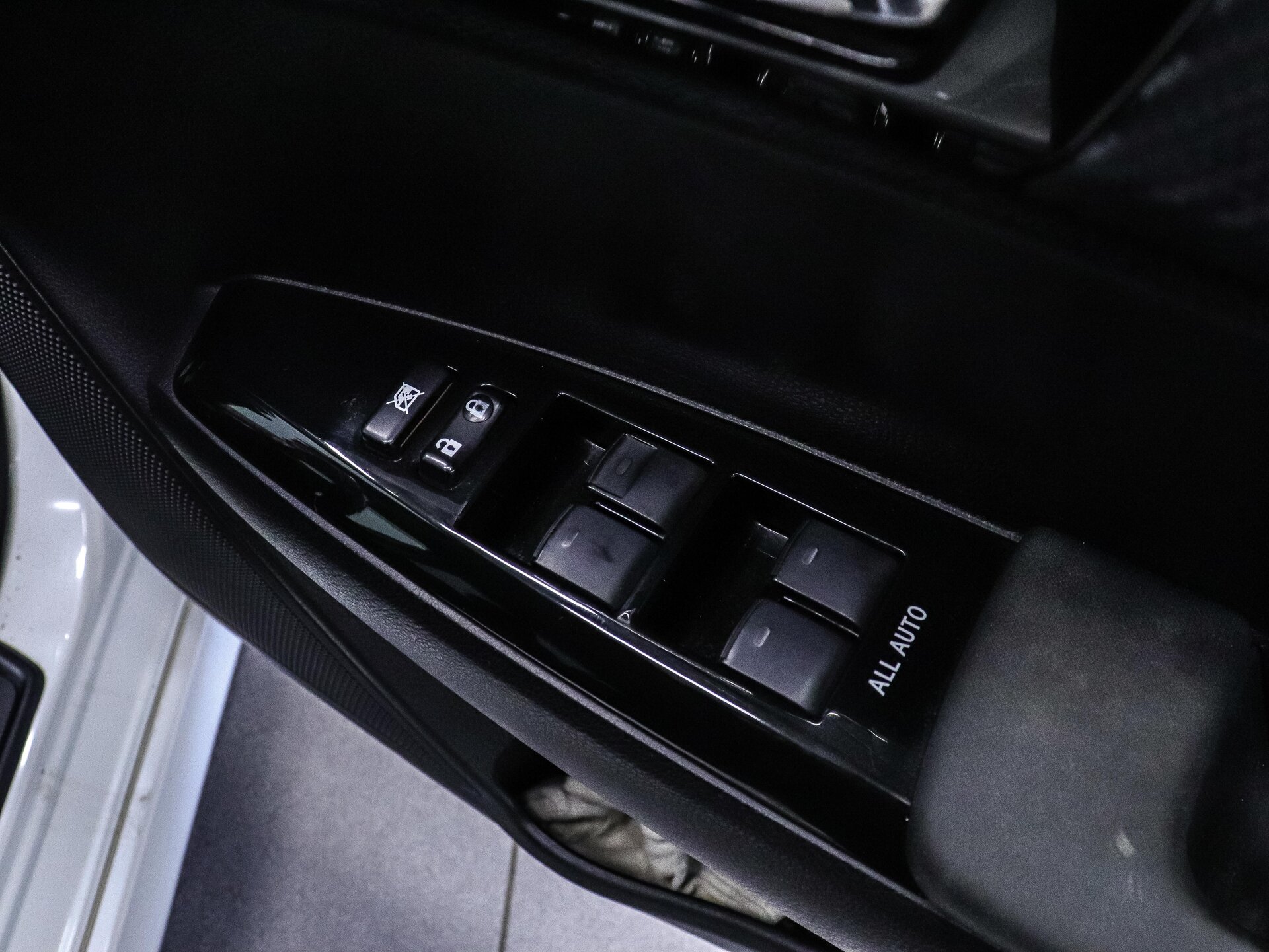 Toyota Corolla 2013 11