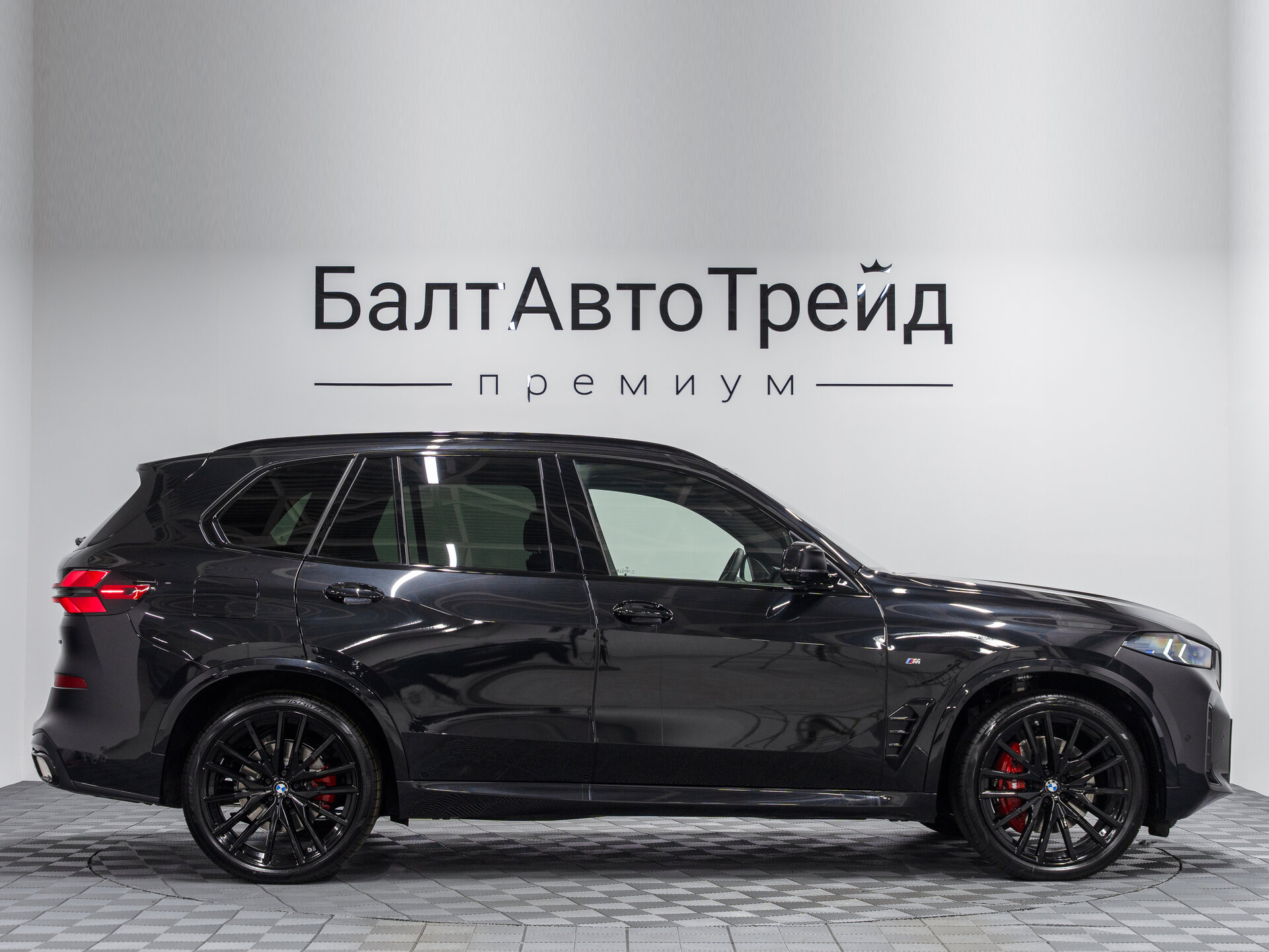 Автомобиль BMW X5 30d 3.0d AT (286 л.с.) 4WD - 6