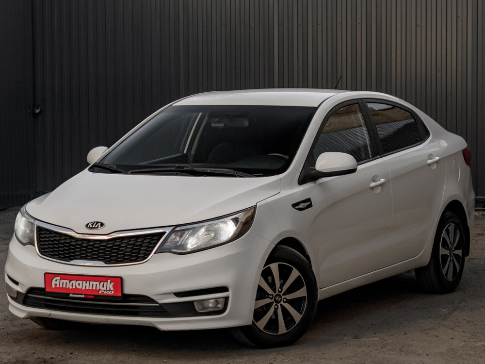 Купить Kia Rio 1.6 MT (123 л.с.), 2016 в Екатеренбурге
