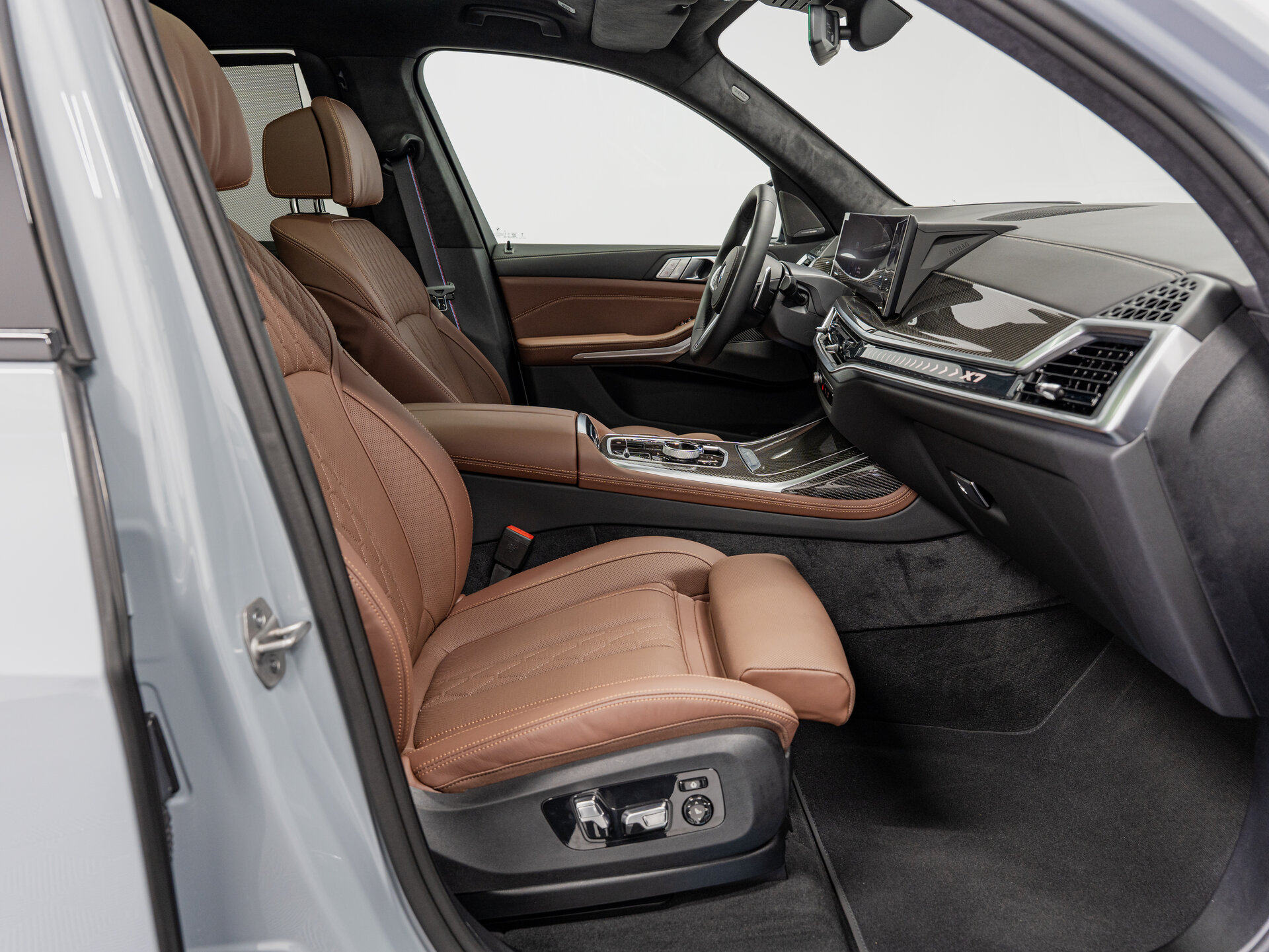 Автомобиль BMW X7 40d 3.0d AT (340 л.с.) 4WD - 13