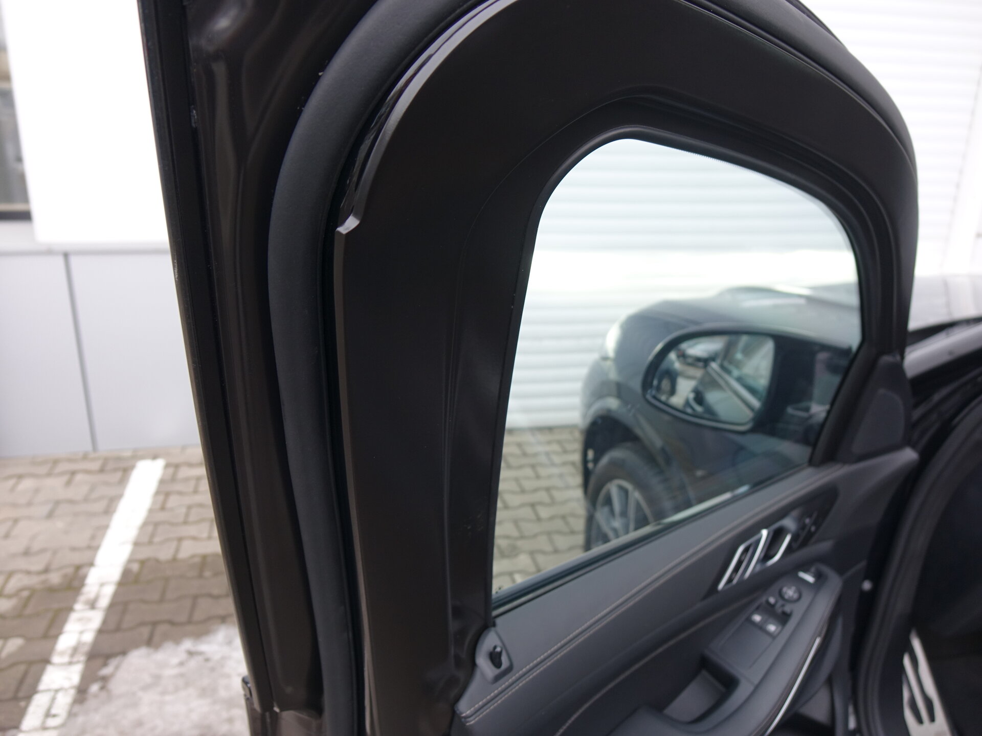 Автомобиль BMW X5 M60i 4.4 AT (530 л.с.) 4WD - 10
