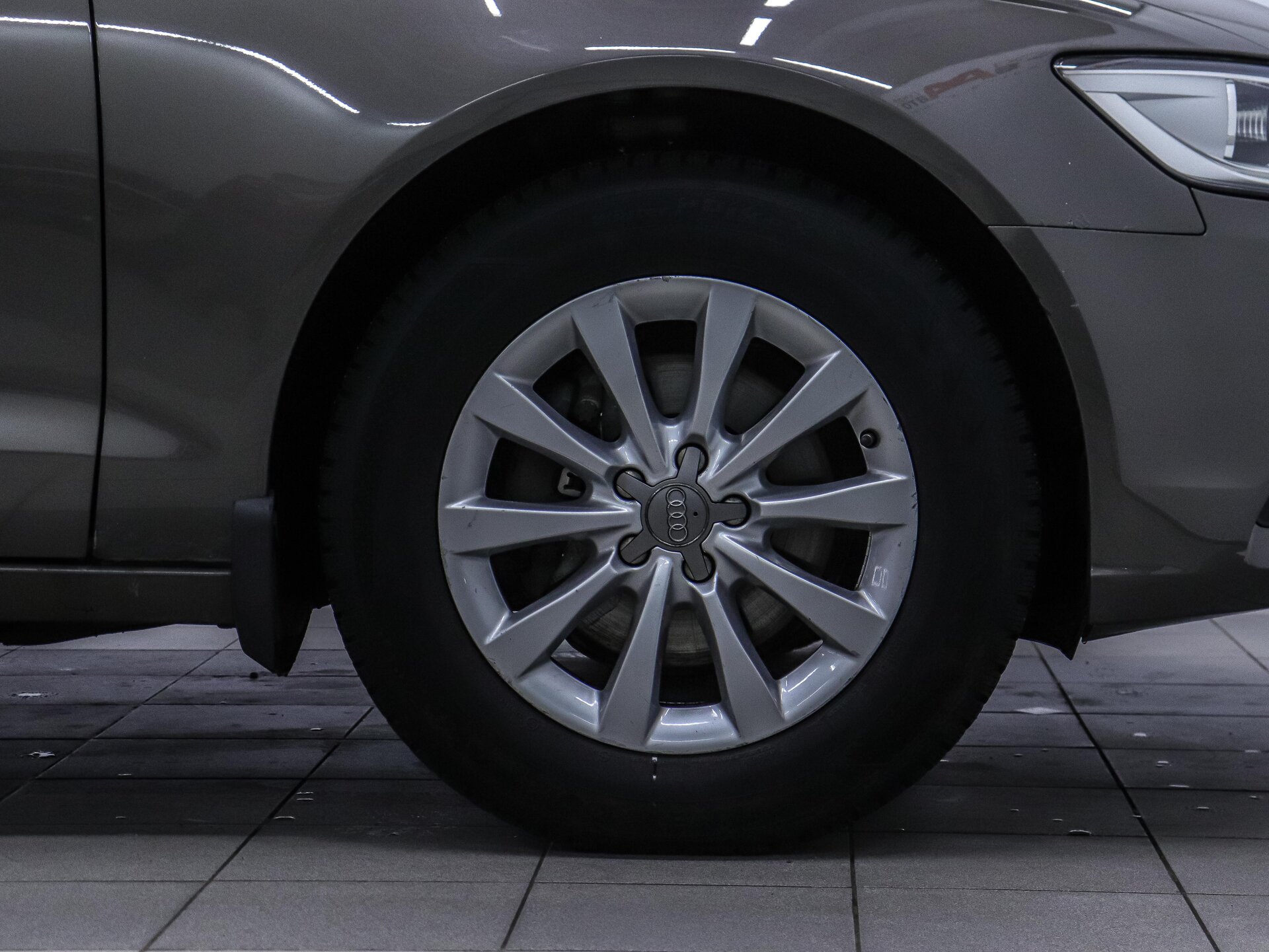Audi A6 2011 34