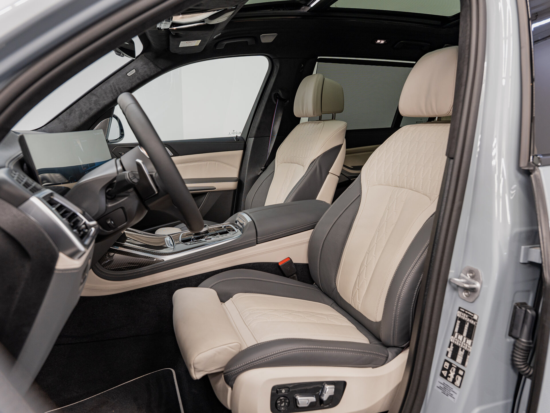 Автомобиль BMW X7 40d 3.0d AT (340 л.с.) 4WD - 17