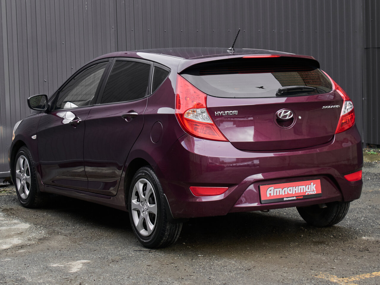 Купить Hyundai Solaris 1.6 MT (123 л.с.), 2012 в Екатеренбурге