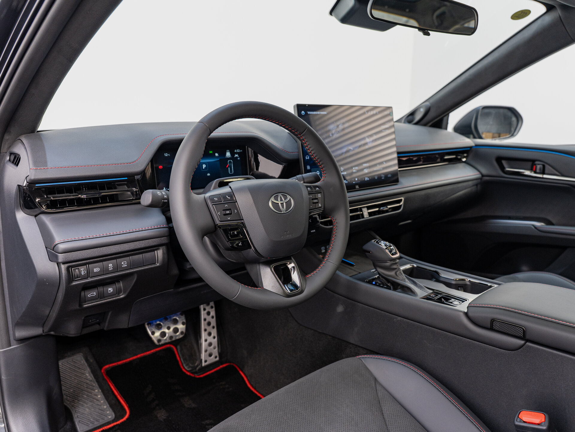 Автомобиль Toyota Camry 2.0hyb CVT (231 л.с.) - 9