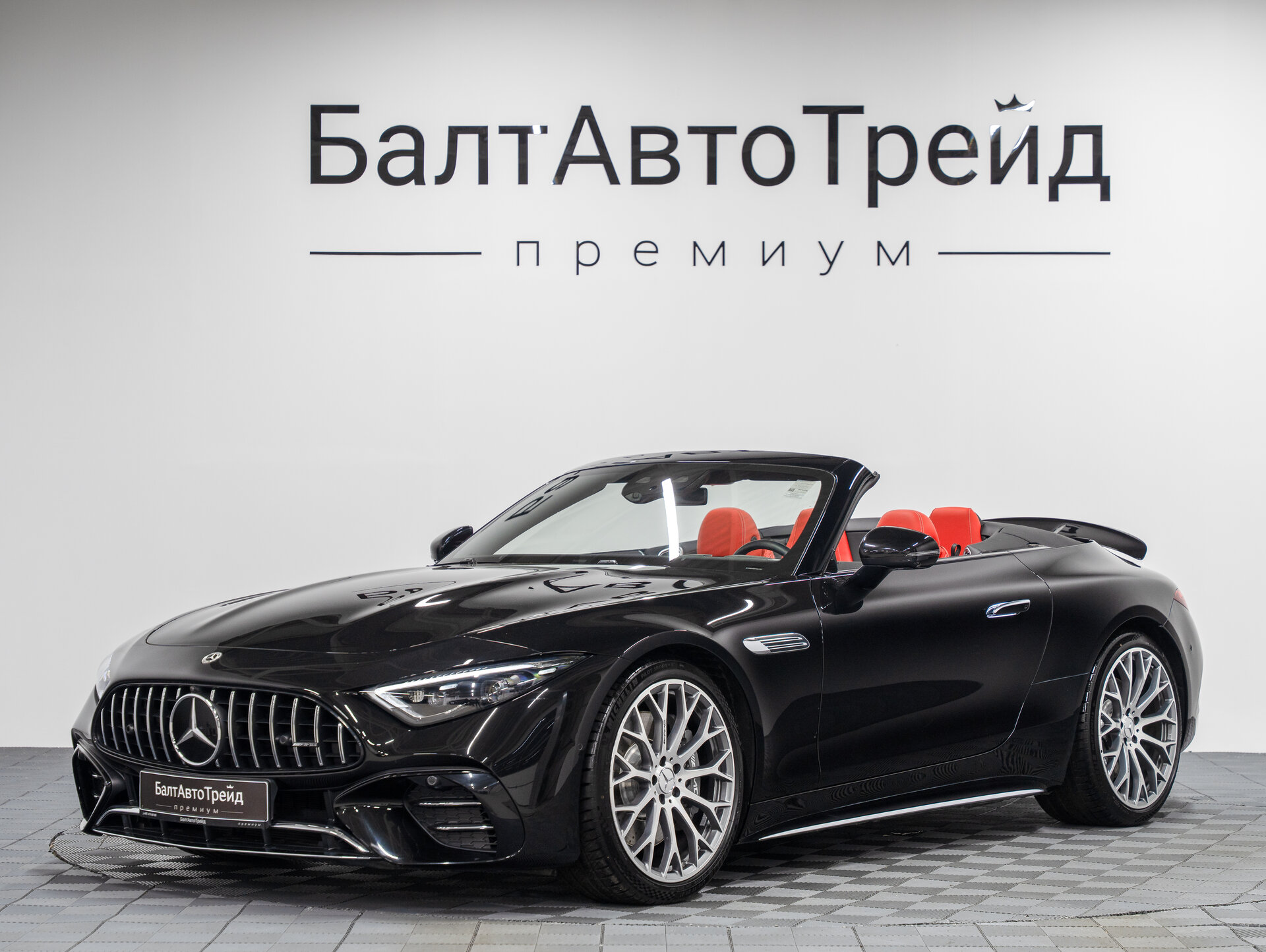 Автомобиль Mercedes-Benz SL-Класс AMG 43 AMG 2.0 AT (381 л.с.) - 2