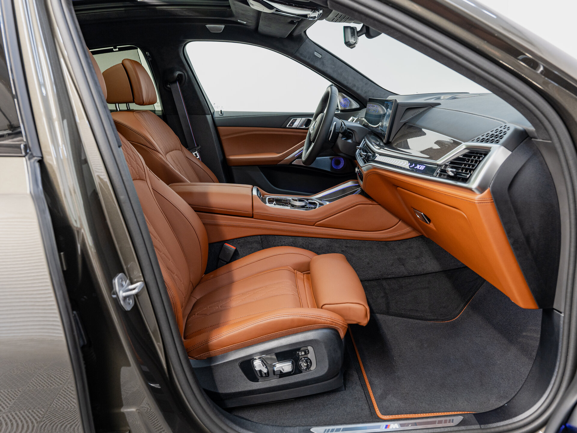 Автомобиль BMW X6 40d 3.0d AT (352 л.с.) 4WD - 15