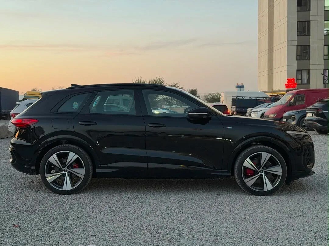 Автомобиль Audi Q5 40 TDI 2.0d AMT (204 л.с.) 4WD - 4