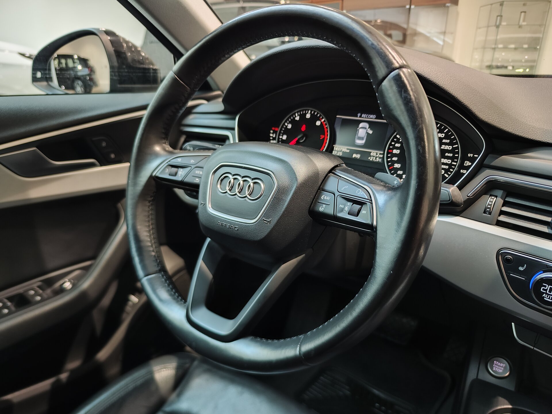 Автомобиль Audi A4 1.4 AMT (150 л.с.) - 14